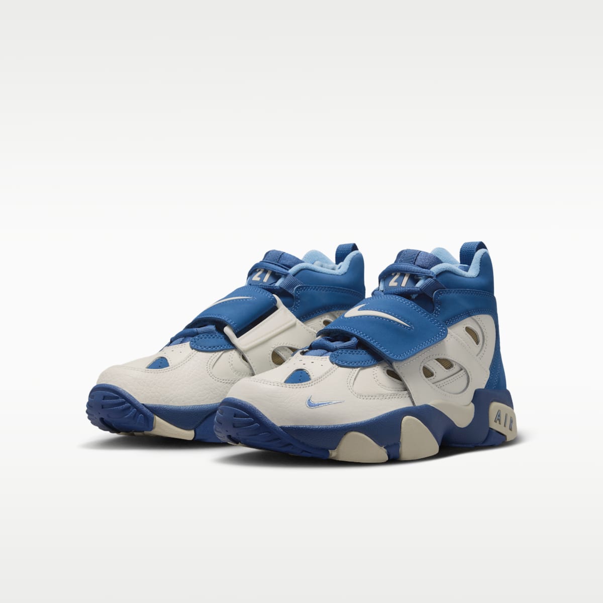 Nike Air Diamond Turf II Big Kids' Shoes - Sail/Blue Grey/Metallic Gold/Mystic Navy - Image 5