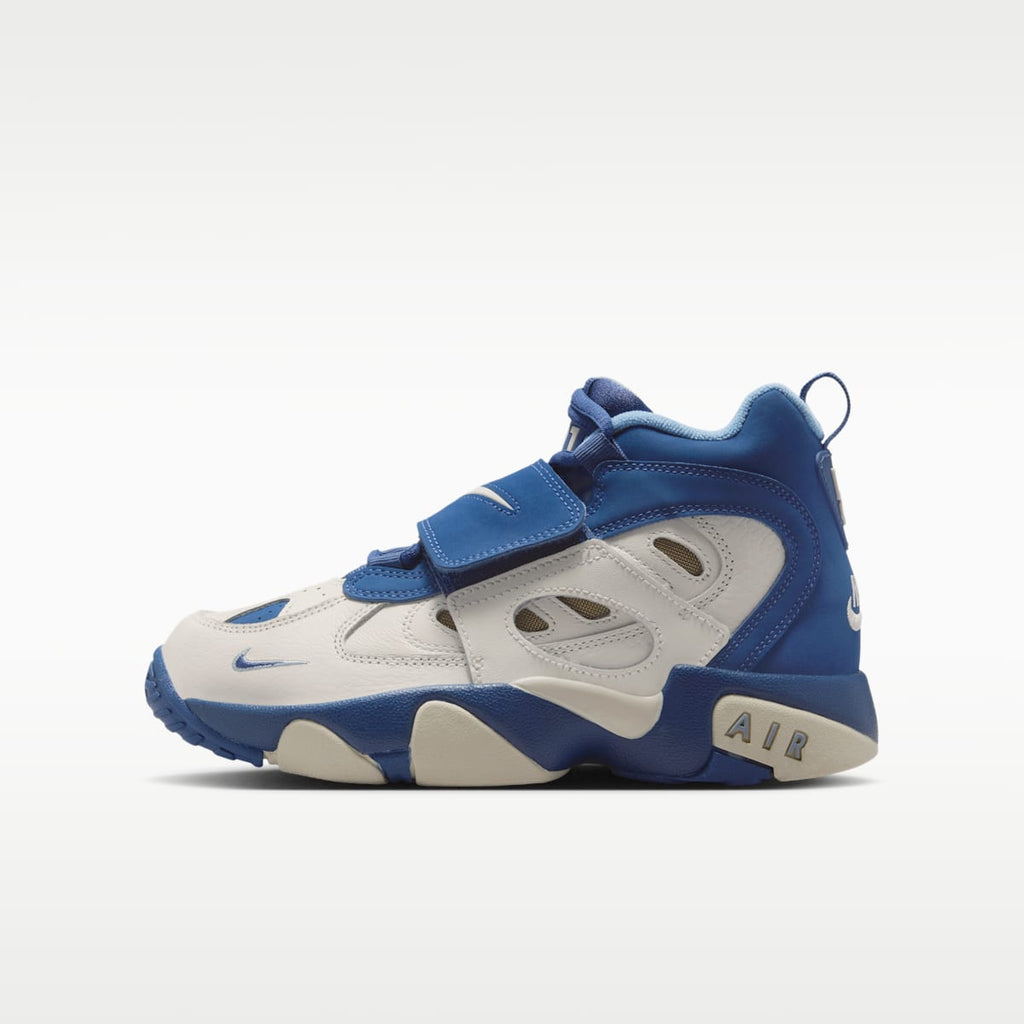 Nike Air Diamond Turf II Big Kids' Shoes - Sail/Blue Grey/Metallic Gold/Mystic Navy - Image 1