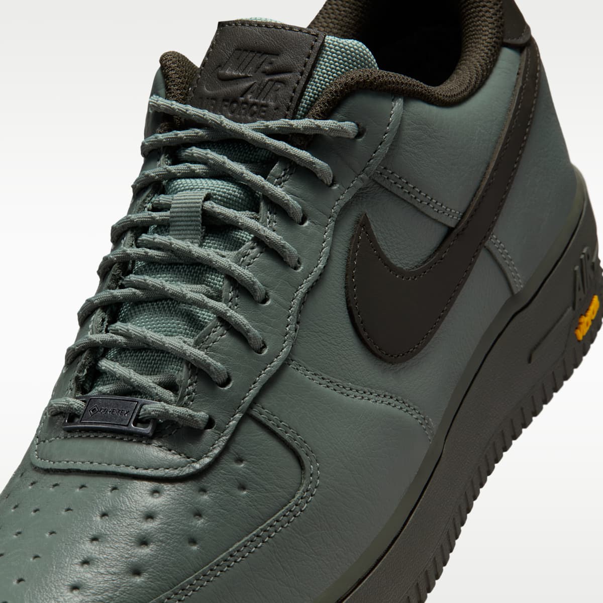 Air Force 1 GORE-TEX Vibram Men's Shoes - Clay Green/Speed Yellow/Sequoia - Image 7
