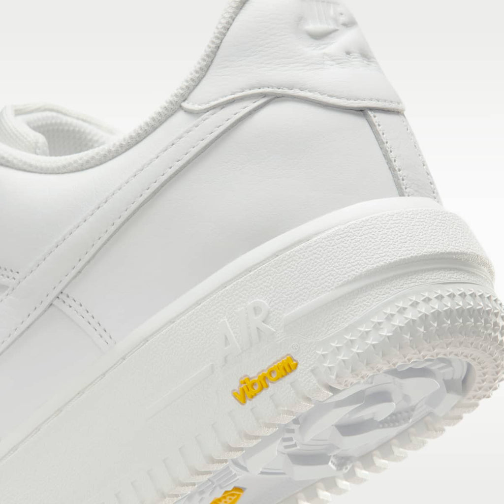 Air Force 1 GORE-TEX Vibram Men's Shoes - Summit White/Off White/Speed Yellow/Summit White - Image 8