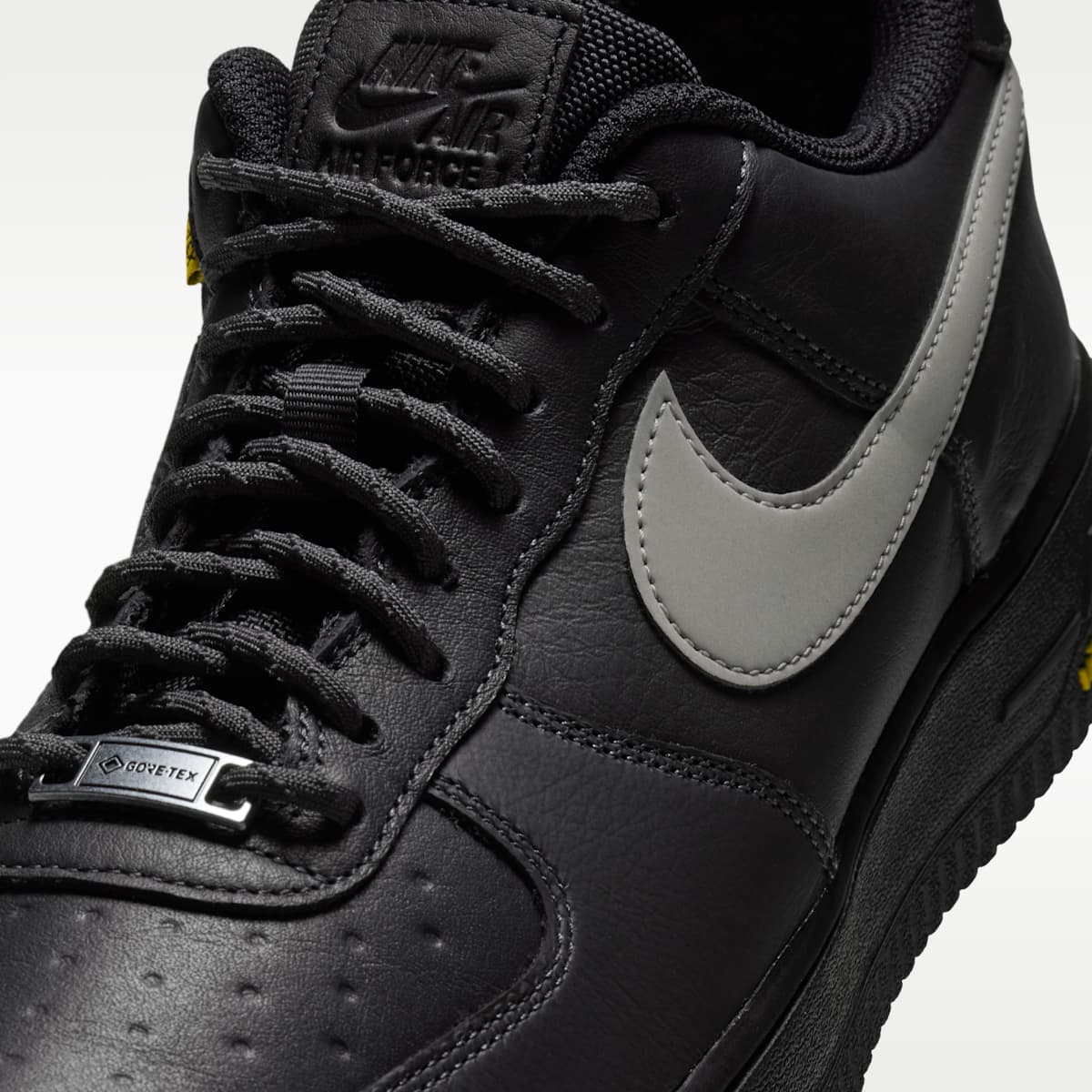 Air Force 1 GORE-TEX Vibram Men's Shoes - Black Pine/Black/Pink Foam/Tech Grey - Image 7
