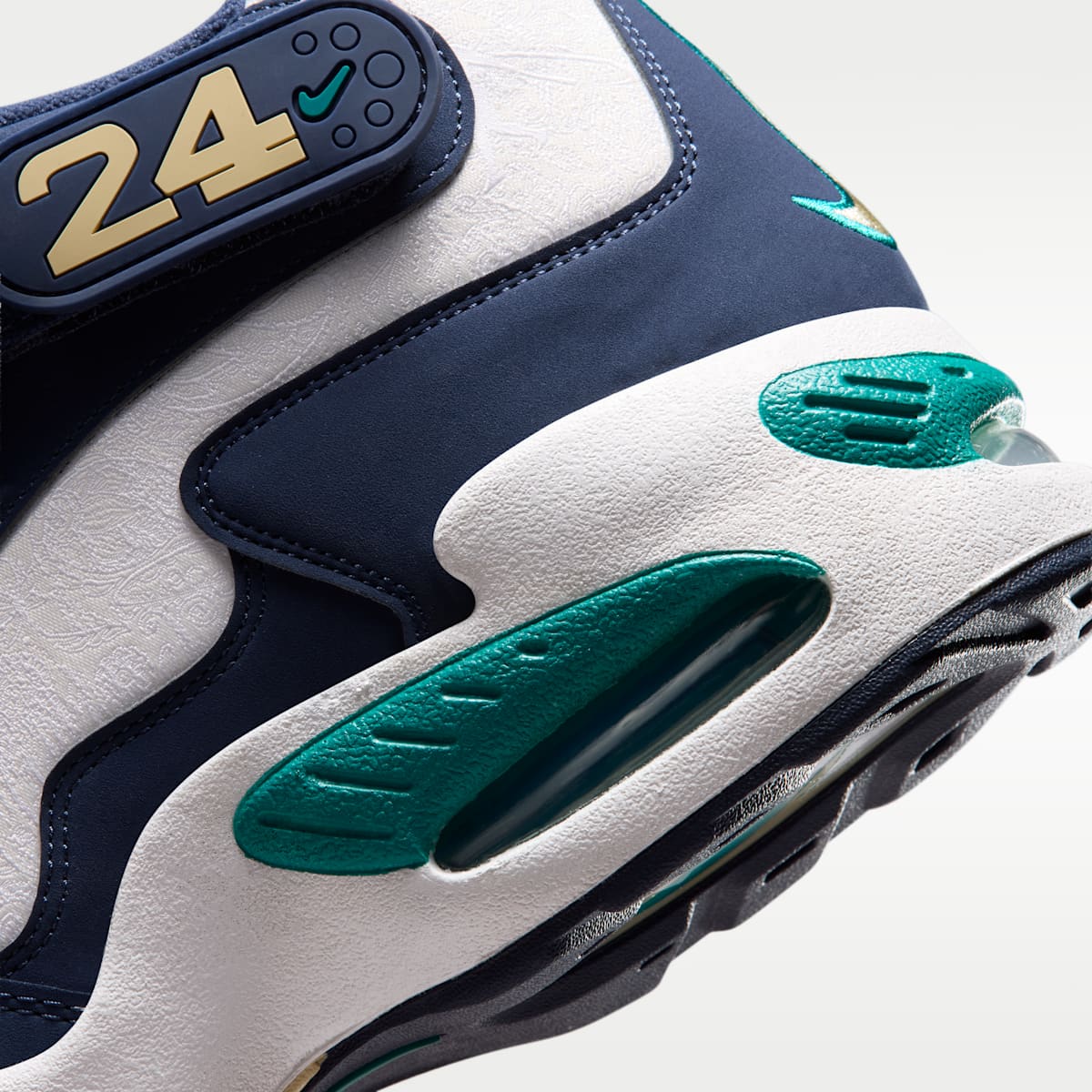 Nike Air Griffey Max 1 Men's Shoes - Midnight Navy/Fresh Water/Summit White/Team Gold - Image 8