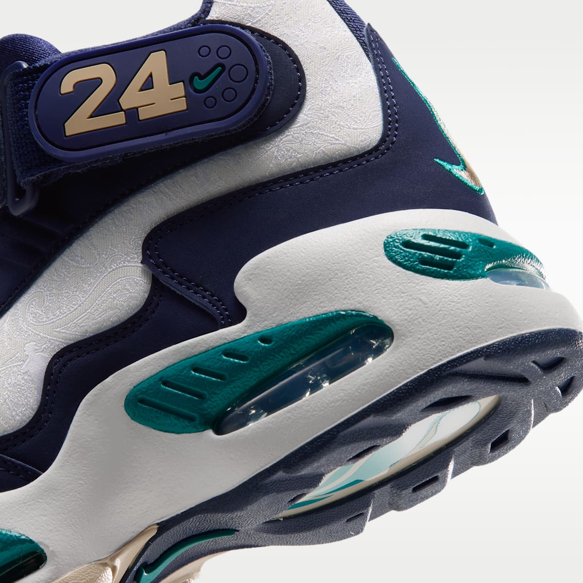 Nike Air Griffey Max 1 Big Kids' Shoes - Midnight Navy/Fresh Water/Summit White/Team Gold - Image 8