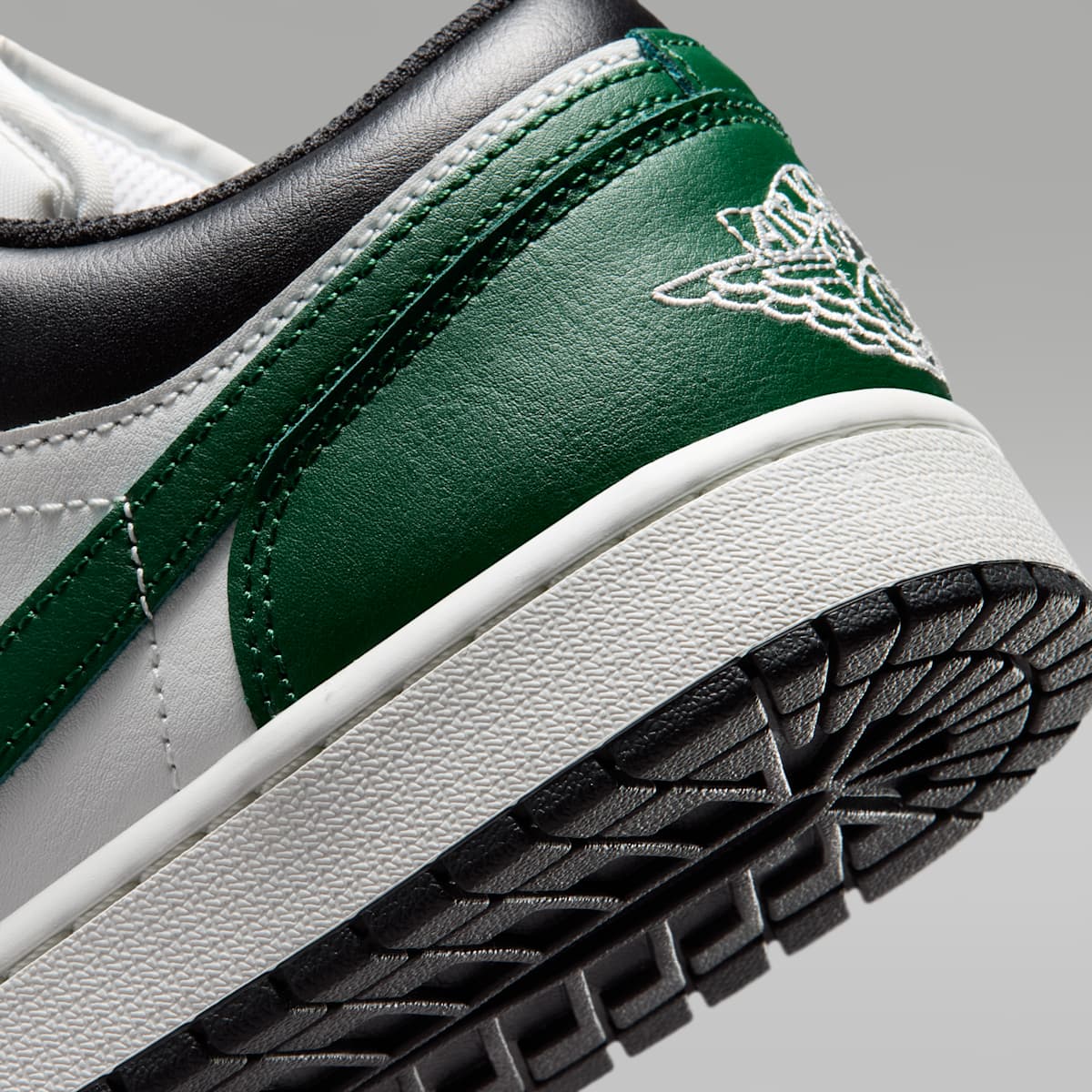 Air Jordan 1 Low Men's Shoes - Black/Gorge Green/Summit White - Image 8