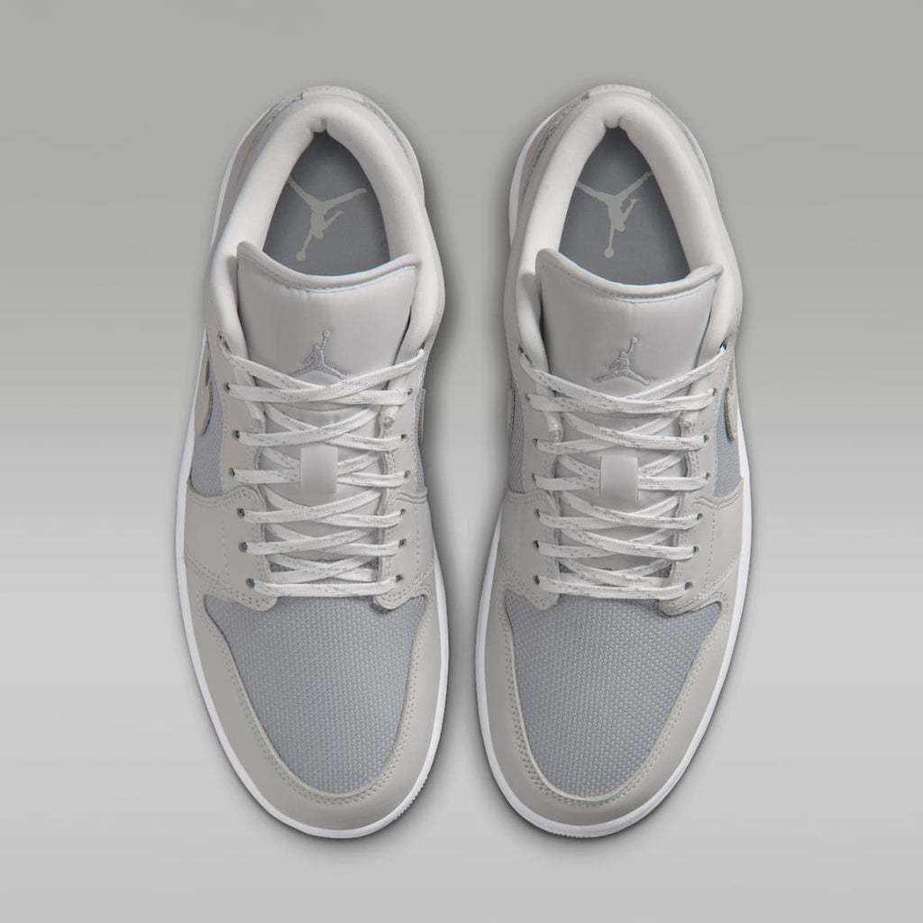 Air Jordan 1 Low SE Men's Shoes - Off White/Soft Pearl/Light Smoke Grey - Image 4
