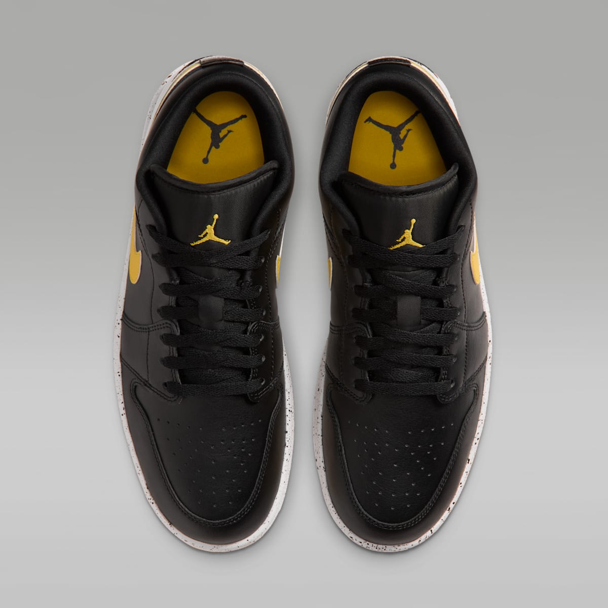 Air Jordan 1 Low SE Men's Shoes - Black/White/Tour Yellow - Image 4