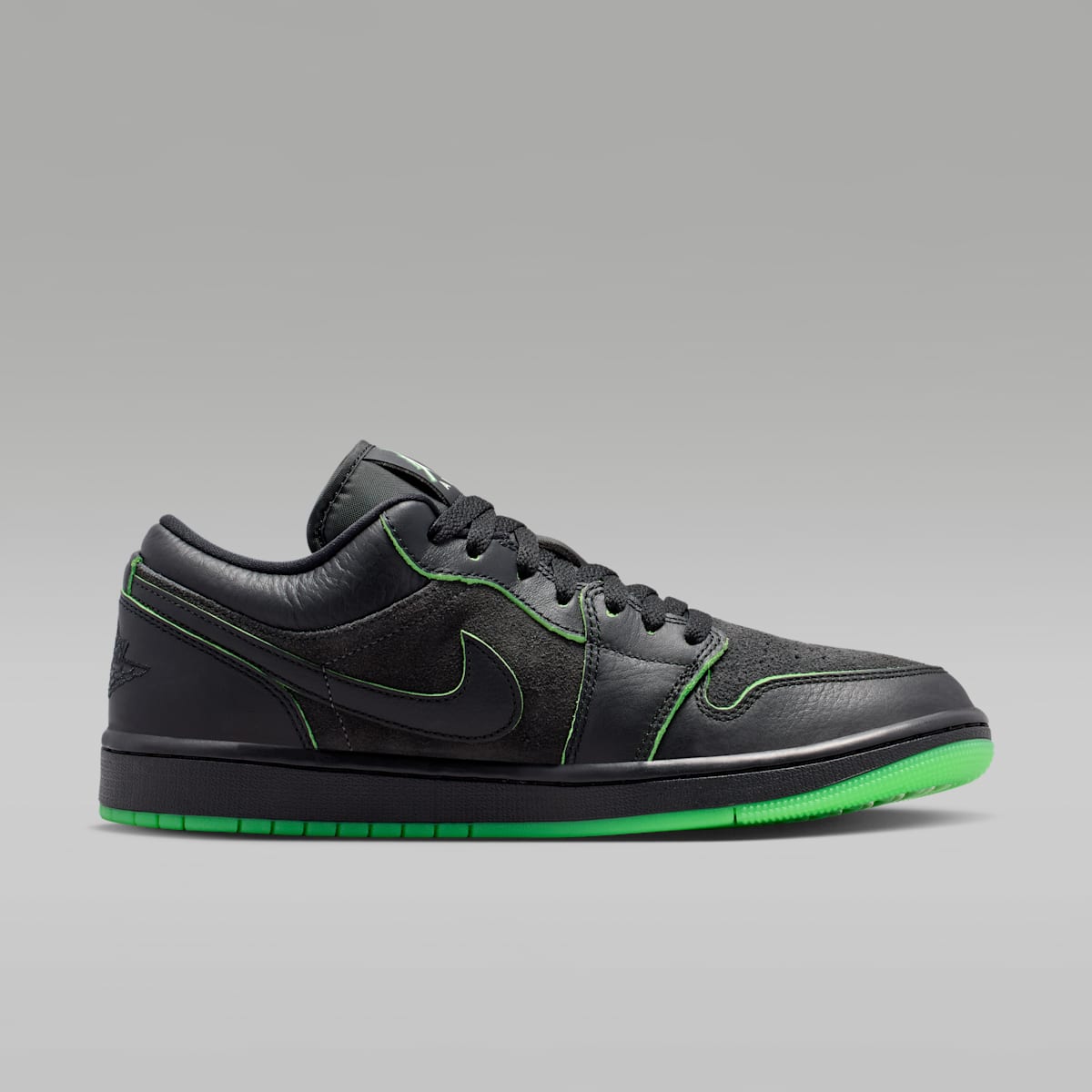 Air Jordan 1 Low SE Men's Shoes - Black/Scream Green/Dark Smoke Grey/Black - Image 3