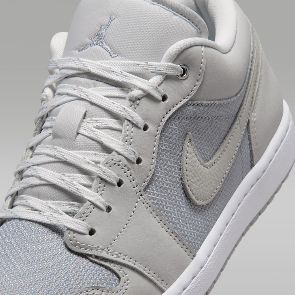 Air Jordan 1 Low SE Men's Shoes - Off White/Soft Pearl/Light Smoke Grey - Image 7