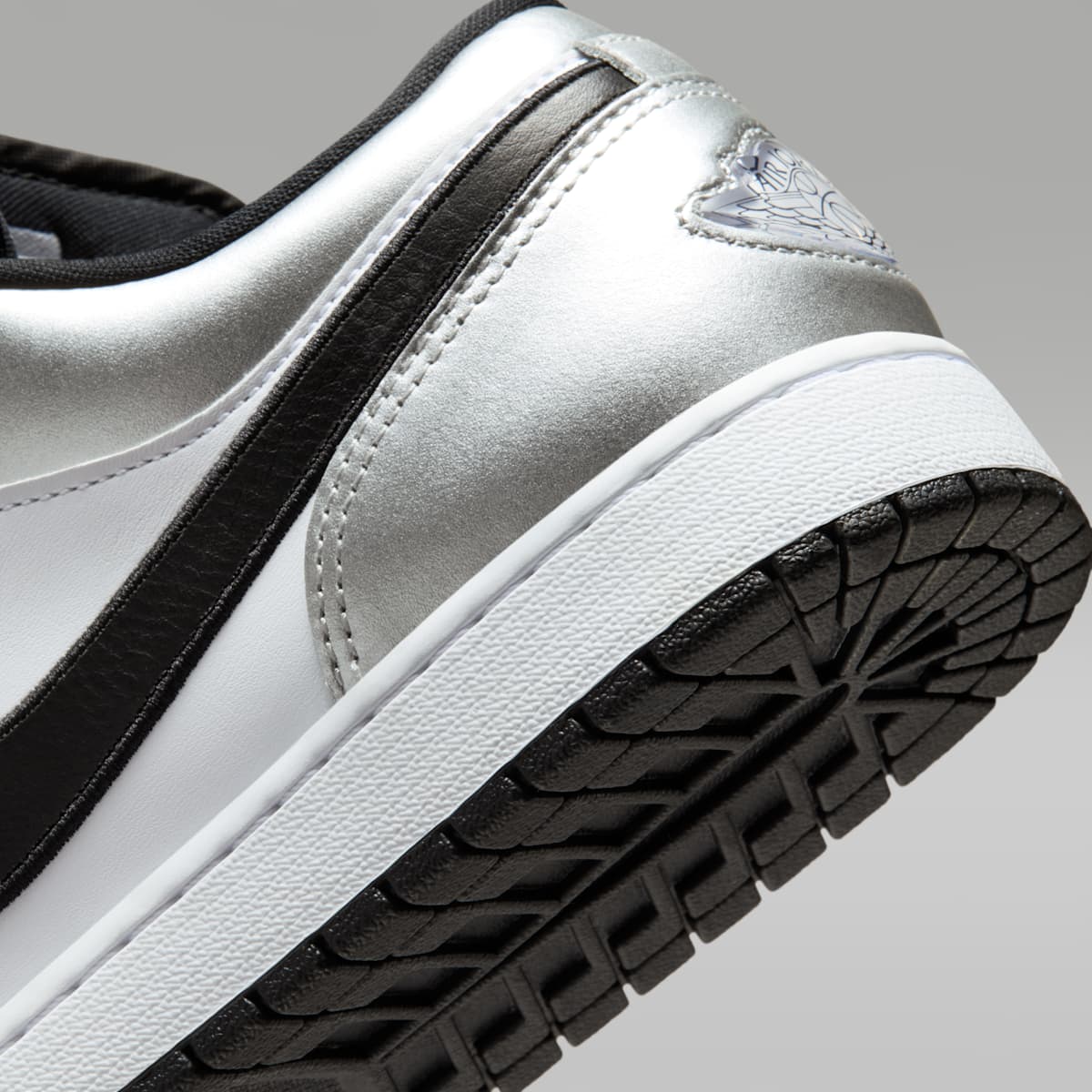 Air Jordan 1 Low SE Men's Shoes - White/White/Metallic Silver/Black - Image 8