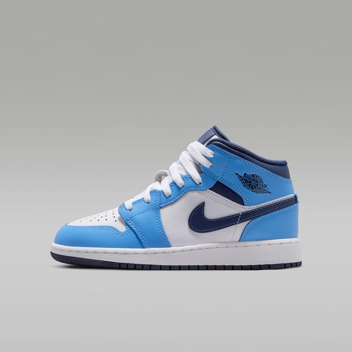 Air Jordan 1 Mid Big Kids' Shoes - University Blue/White/Sail/Midnight Navy - Image 1