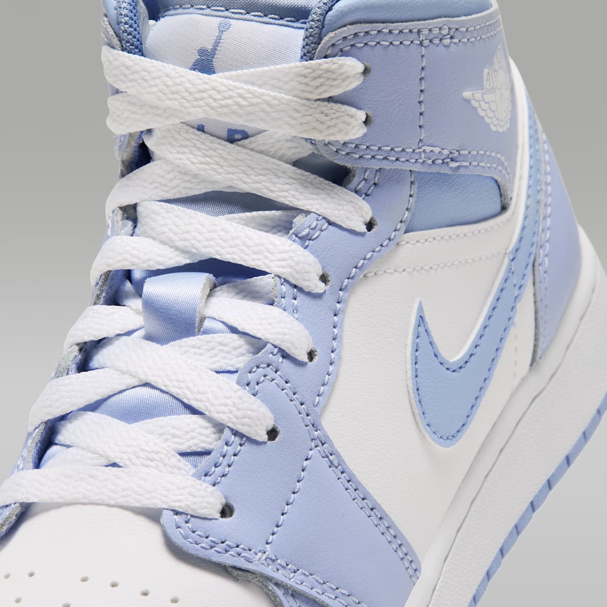 Air Jordan 1 Mid Big Kids' Shoes - Hydrogen Blue/Aluminum/White - Image 7