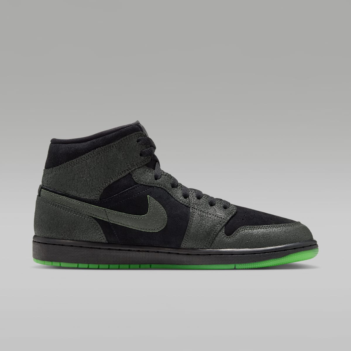 Air Jordan 1 Mid SE Men's Shoes - Black/Sequoia/Scream Green/Black - Image 3