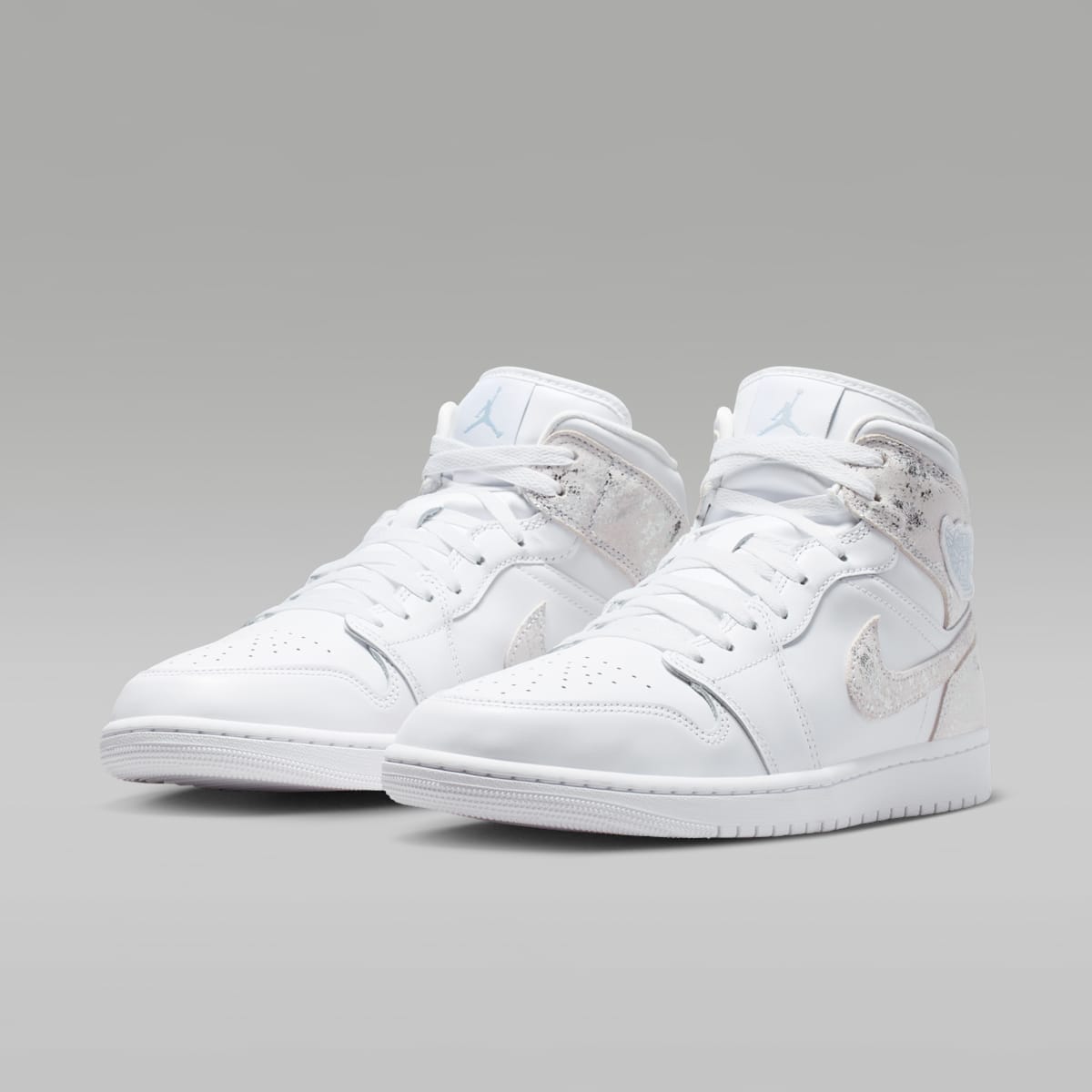 Air Jordan 1 Mid SE Men's Shoes - White/White/White/Field Silver - Image 5