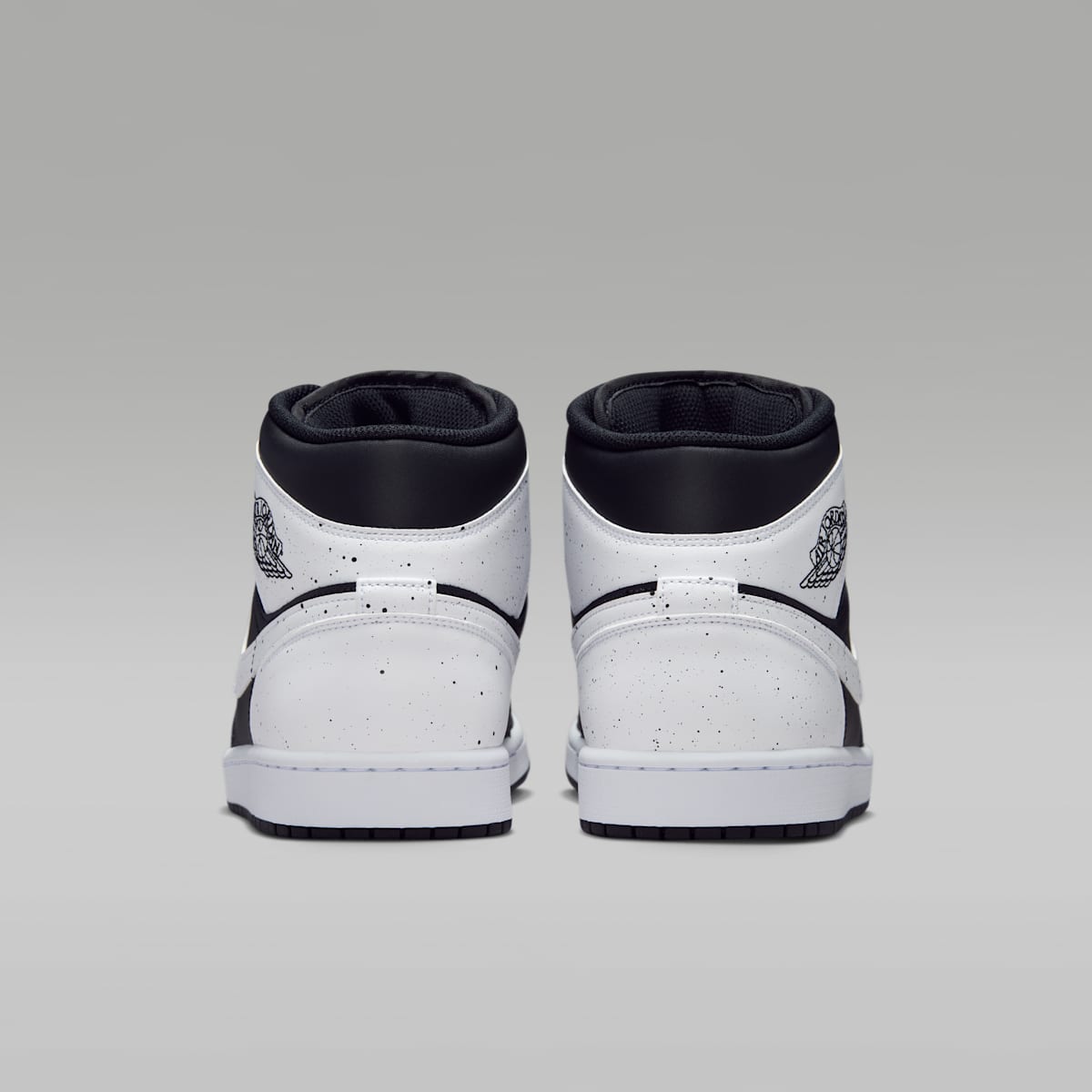 Air Jordan 1 Mid SE Men's Shoes - Black/Black/White - Image 6