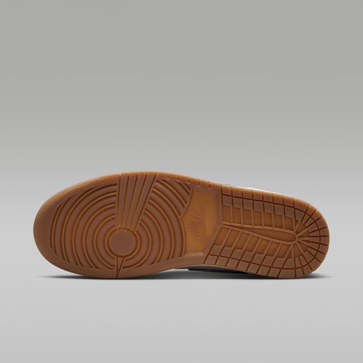 Air Jordan 1 Mid SE Men's Shoes - Phantom/Gum Dark Brown/University Red/Sail - Image 2