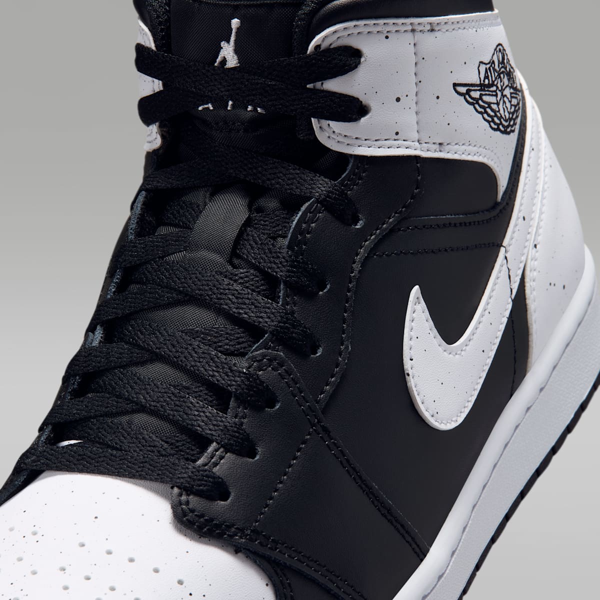 Air Jordan 1 Mid SE Men's Shoes - Black/Black/White - Image 7