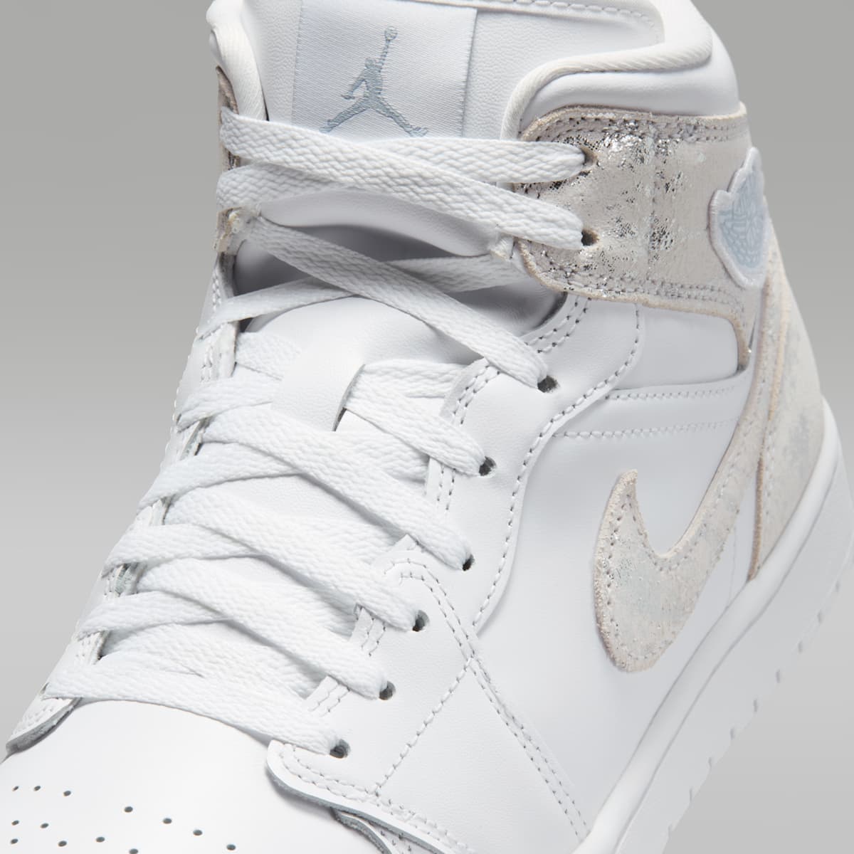 Air Jordan 1 Mid SE Men's Shoes - White/White/White/Field Silver - Image 7