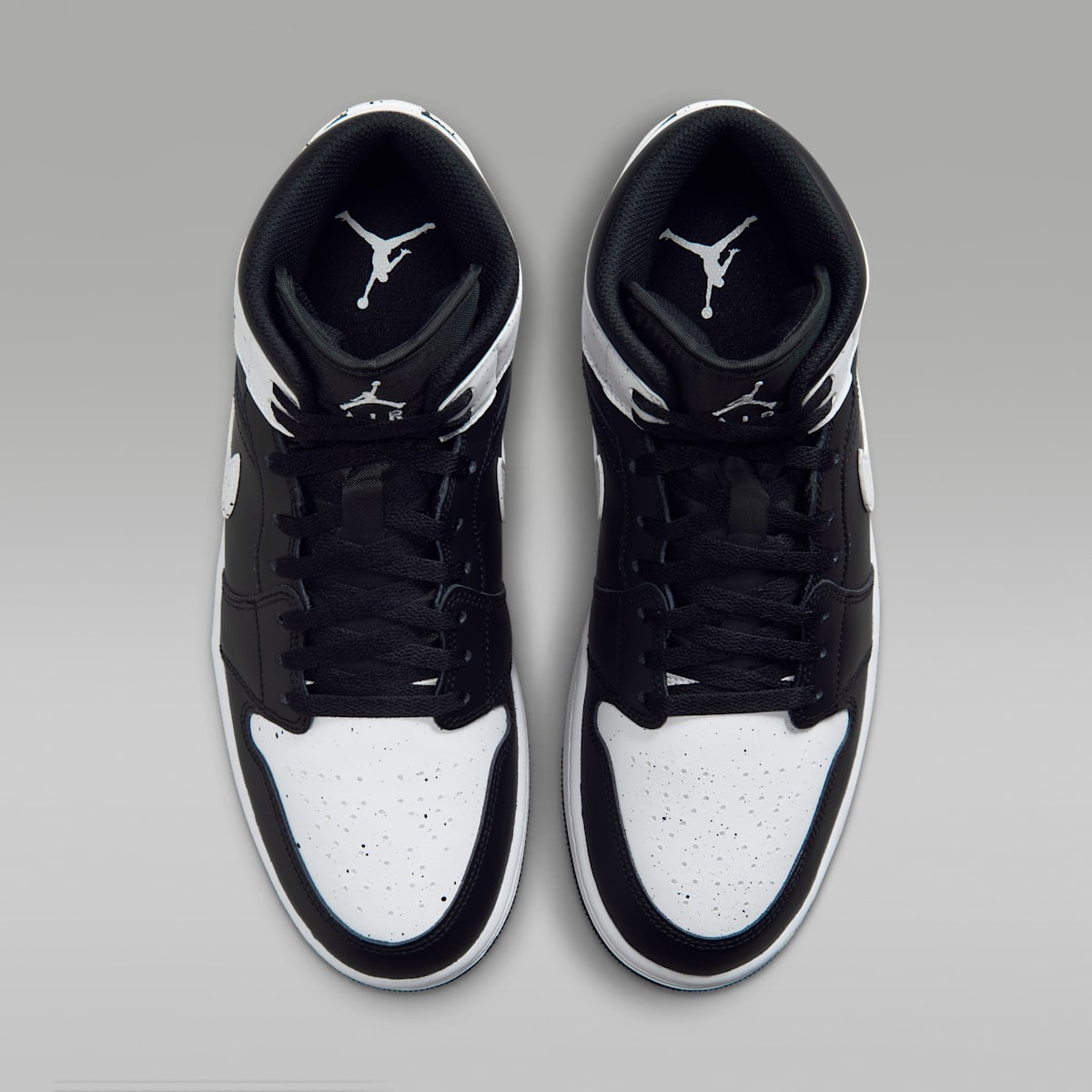 Air Jordan 1 Mid SE Men's Shoes - Black/Black/White - Image 4