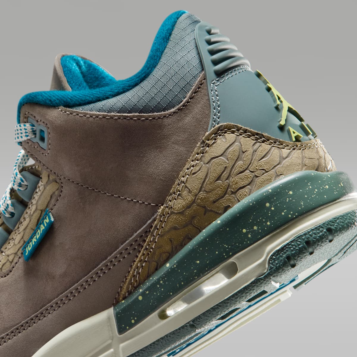 Air Jordan 3 Retro Big Kids' Shoes - Olive Grey/Khaki/Sea Glass/Green Abyss