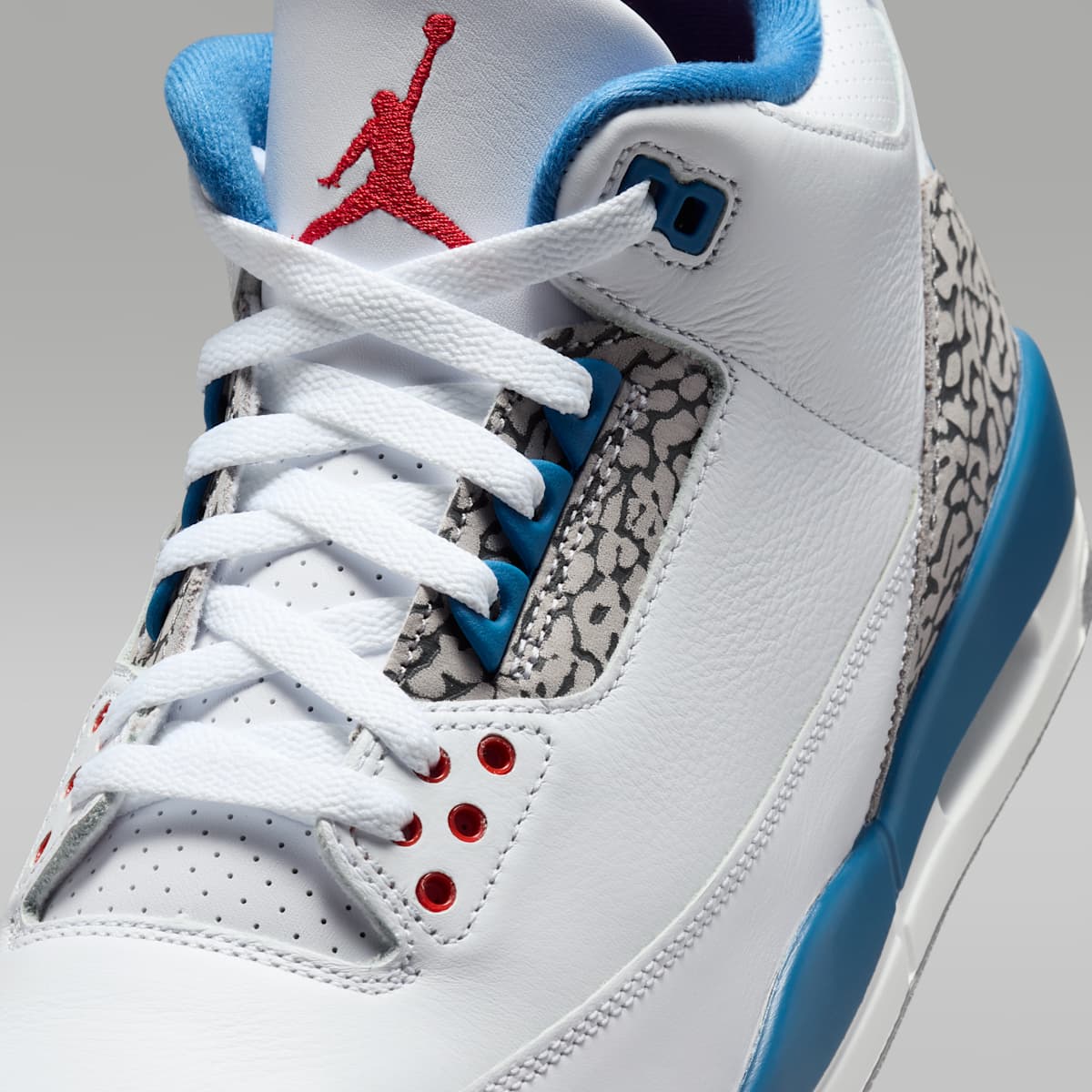 Air Jordan 3 Retro "True Blue" Men's Shoes - White/True Blue/Fire Red - Image 7