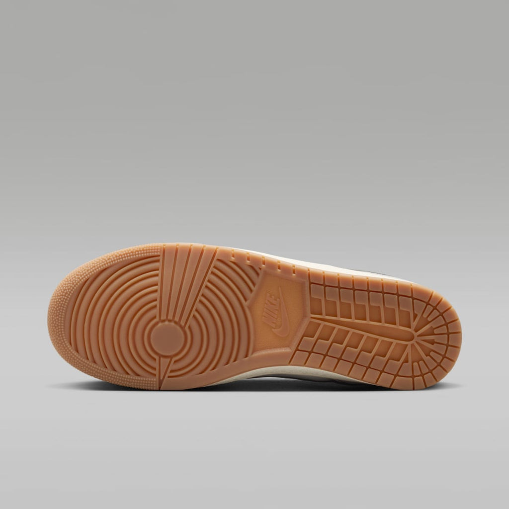 Air Jordan Skyline Low LE Men's Shoes - Summit White/Light Smoke Grey/Sail/Smoke Grey - Image 2