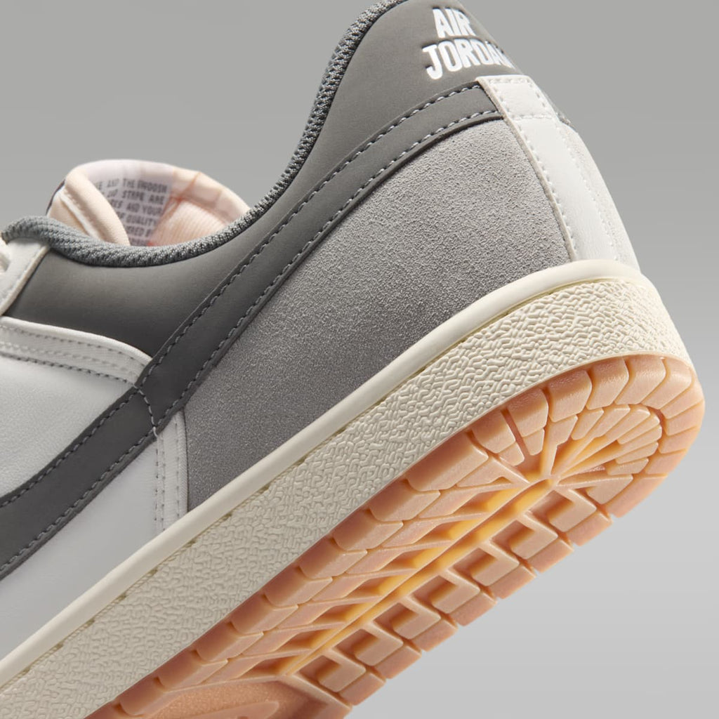 Air Jordan Skyline Low LE Men's Shoes - Summit White/Light Smoke Grey/Sail/Smoke Grey - Image 8