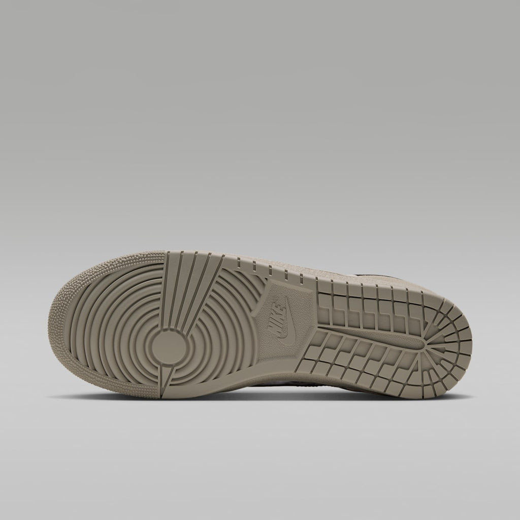 Air Jordan Skyline Low Realtree Men's Shoes - Cream II/Velvet Brown - Image 2