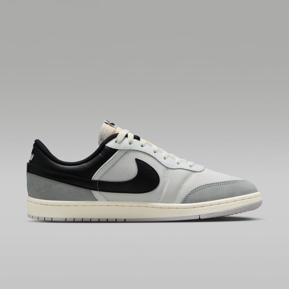 Air Jordan Skyline Low Men's Shoes - Summit White/Light Smoke Grey/Neutral Grey/Black - Image 3