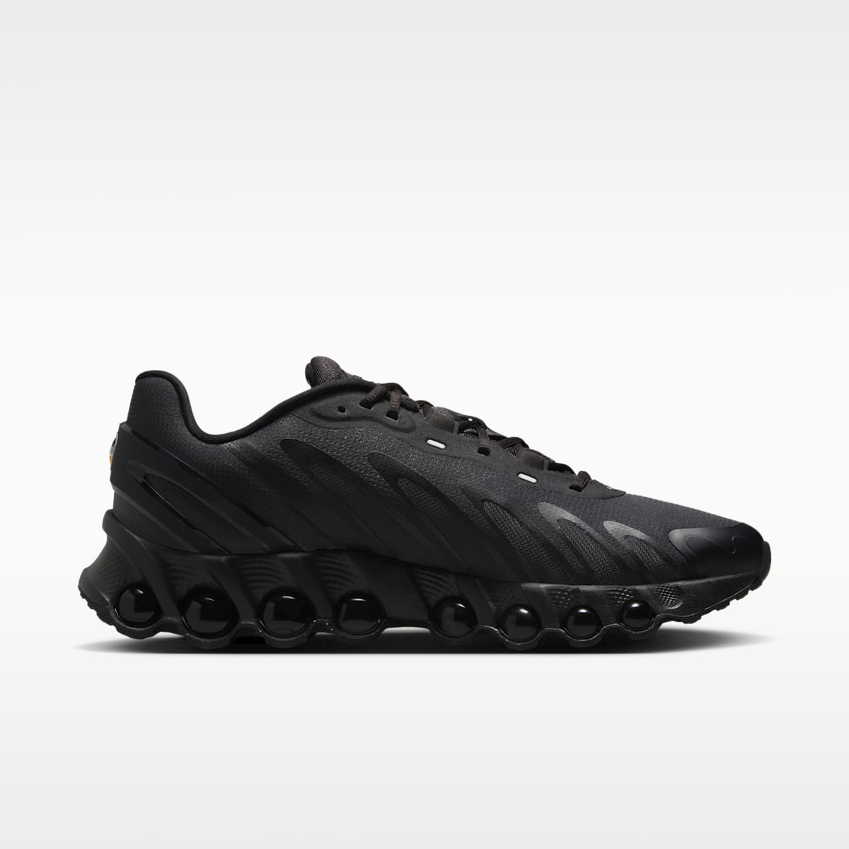 Nike Air Max Dn8 Men's Shoes - Black/Black/Anthracite/Anthracite - Image 3