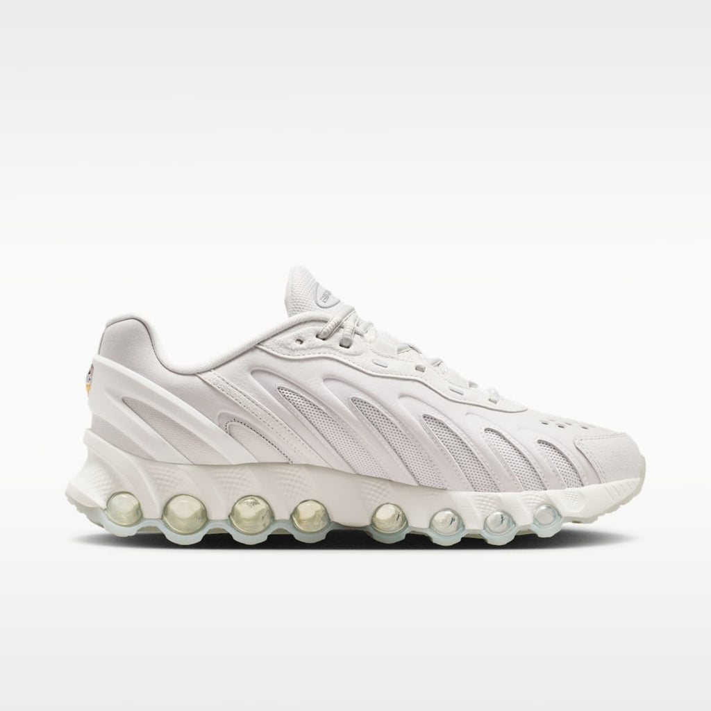 Nike Air Max Dn8 Leather Men's Shoes - Platinum Tint/Light Smoke Grey - Image 3