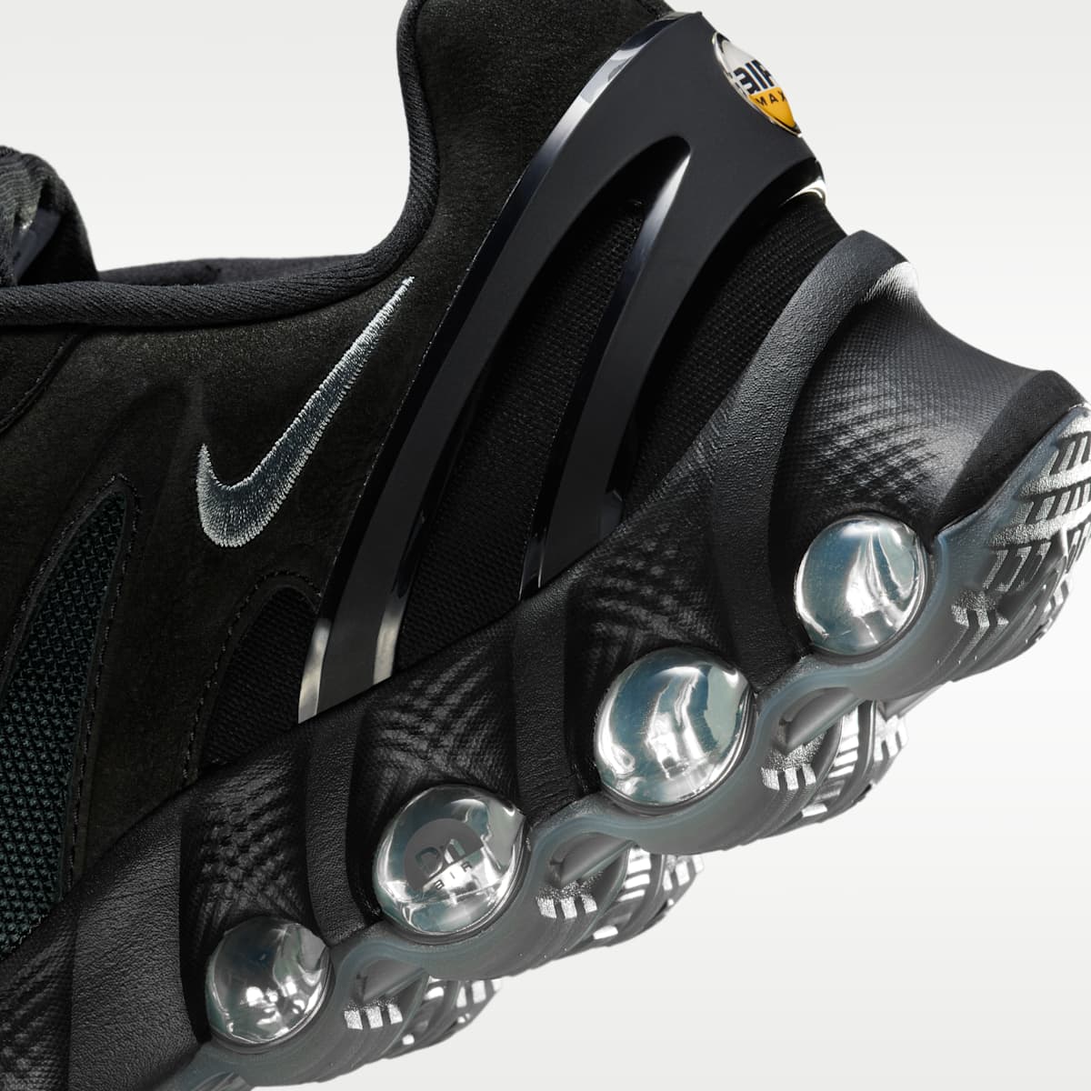 Nike Air Max Dn8 Leather Men's Shoes - Black/Smoke Grey - Image 8