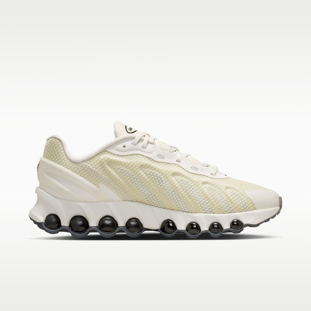 Nike Air Max Dn8 Men's Shoes - Light Bone/Light Bone/Black - Image 3