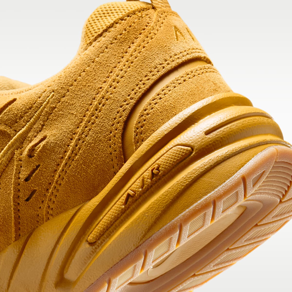 Nike Air Monarch SE Men's Workout Shoes - Wheat/Gum Medium Brown/Black/Wheat - Image 8