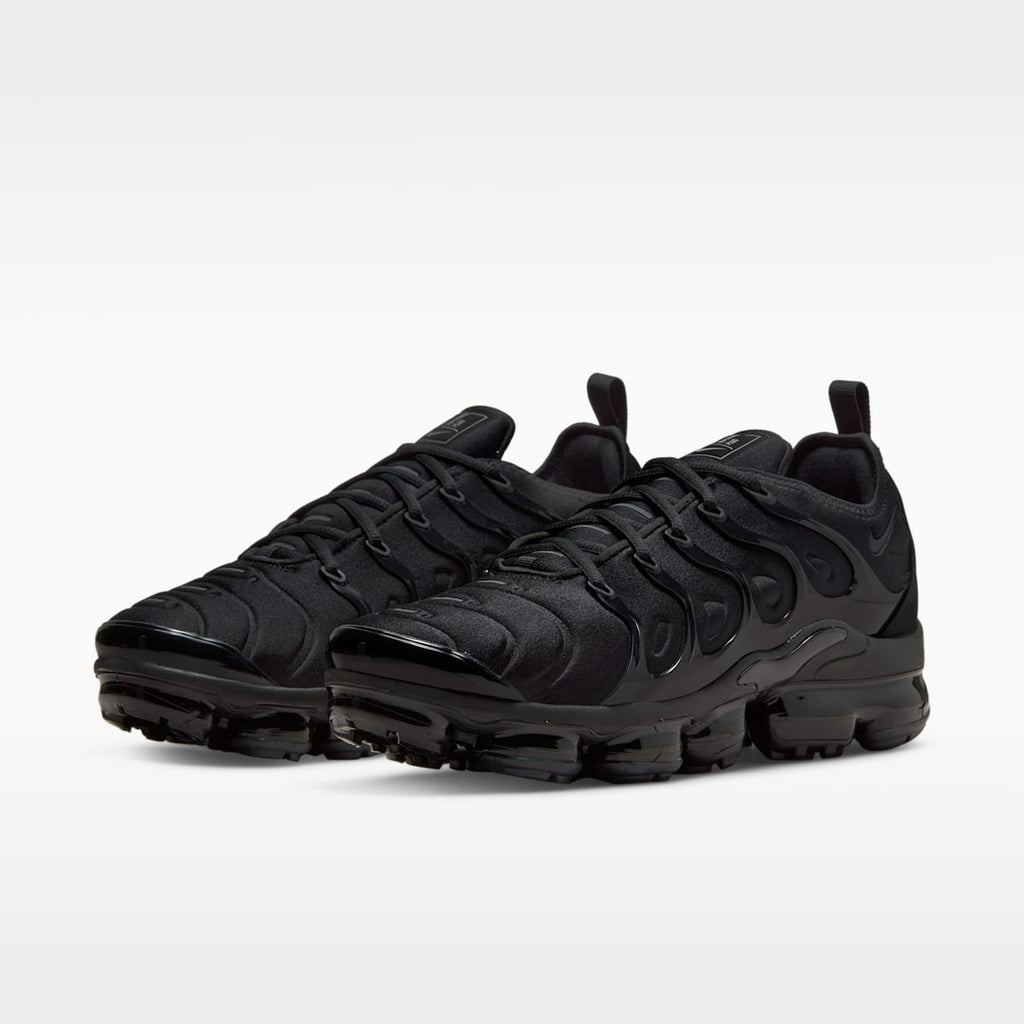 Nike Air VaporMax Plus Men's Shoes - Black/Black/Dark Grey - Image 5