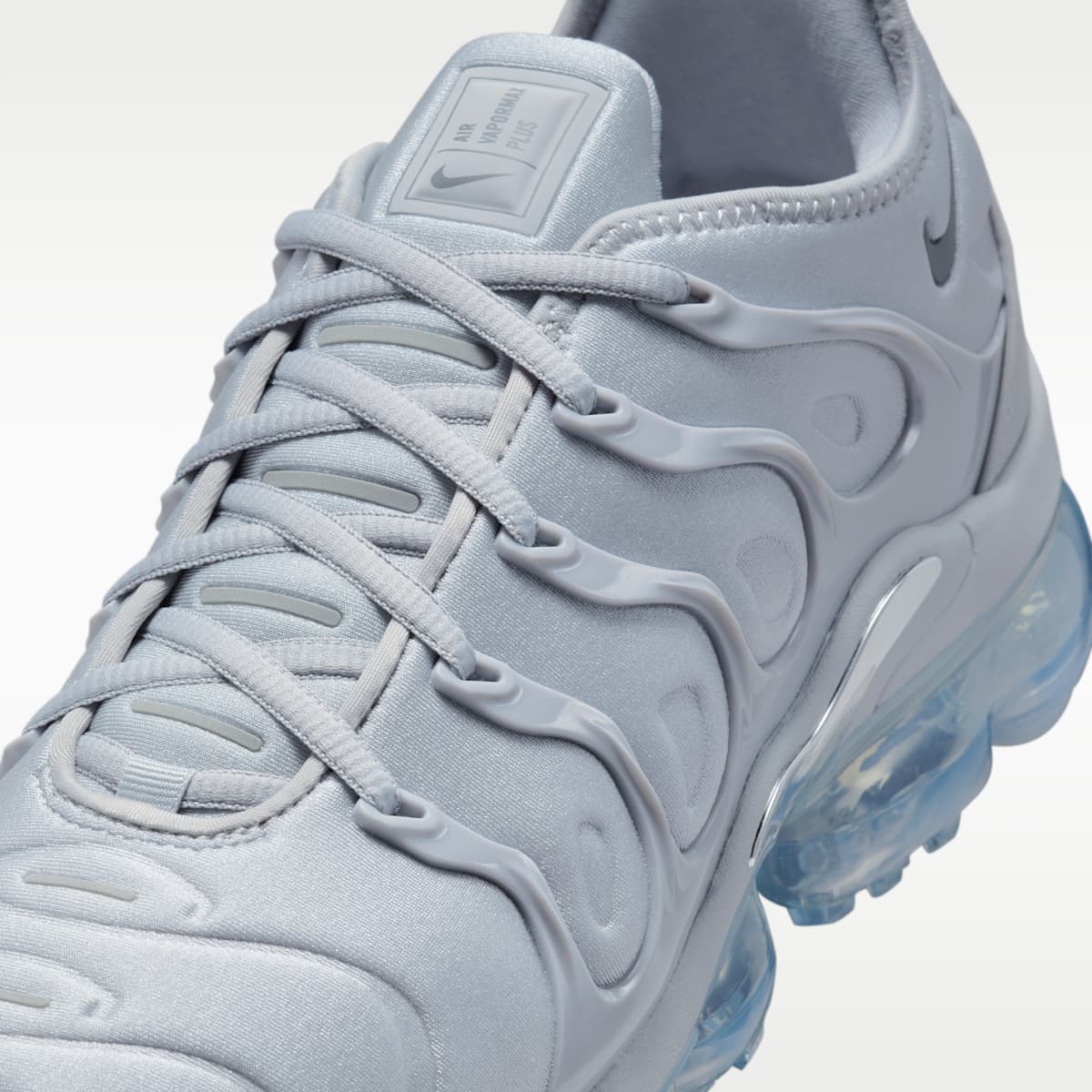 Nike Air VaporMax Plus Men's Shoes - Wolf Grey/Metallic Silver/Dark Grey - Image 7