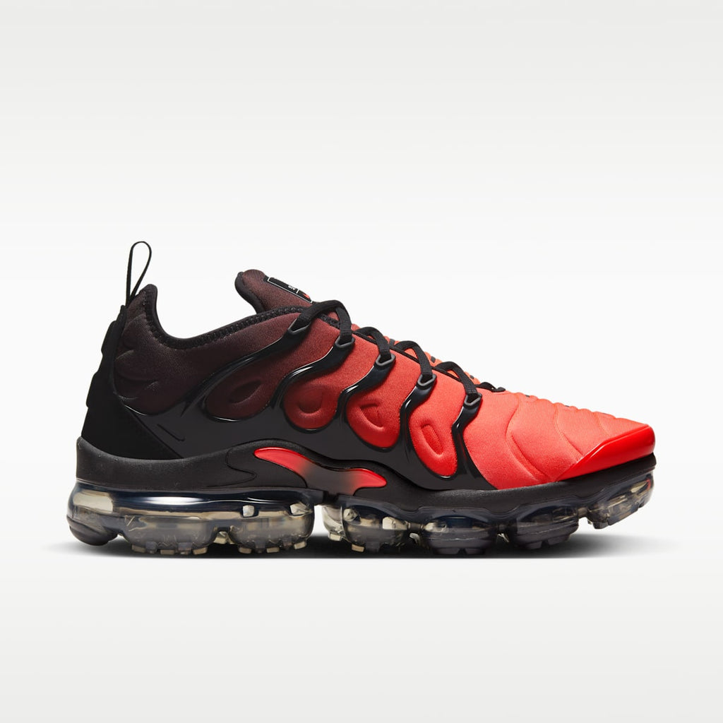 Nike Air VaporMax Plus Men's Shoes - Black/Anthracite/White/Bright Crimson - Image 3