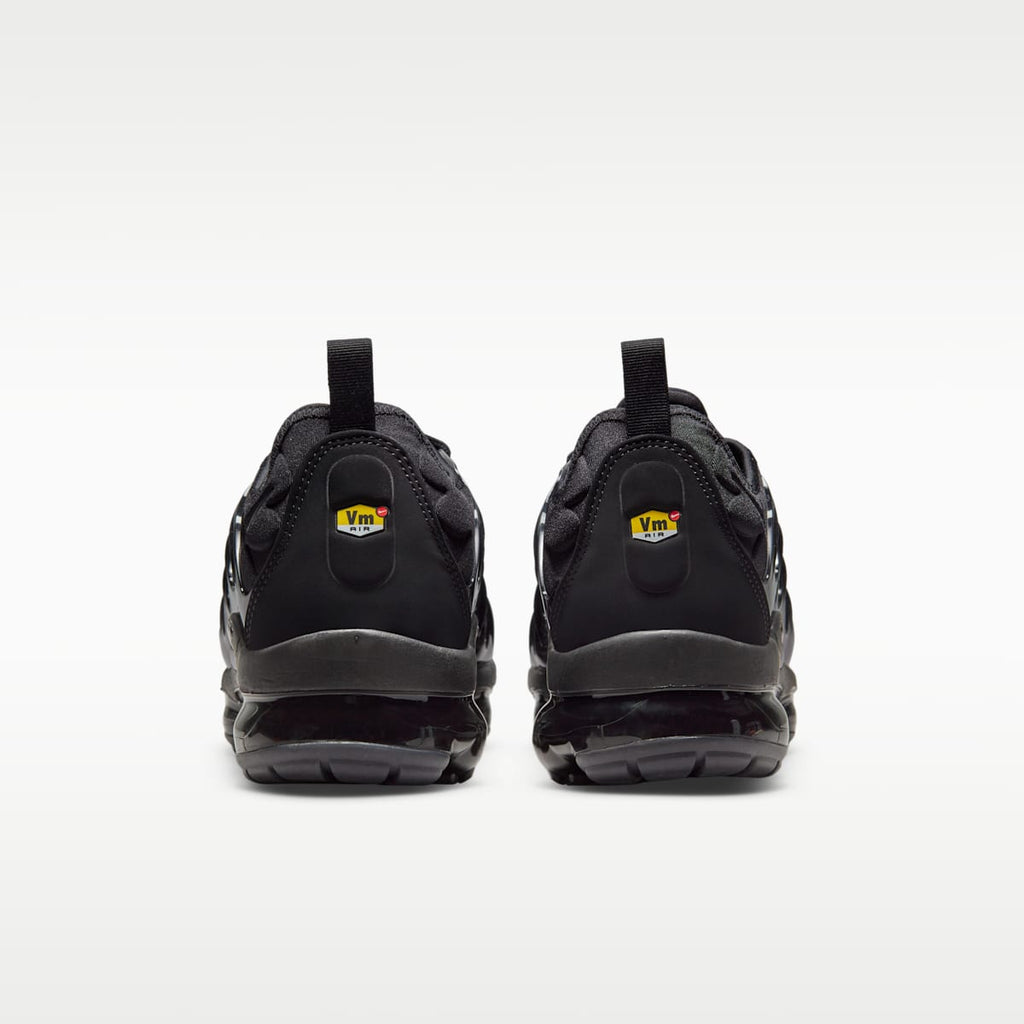 Nike Air VaporMax Plus Men's Shoes - Black/Black/Dark Grey - Image 6