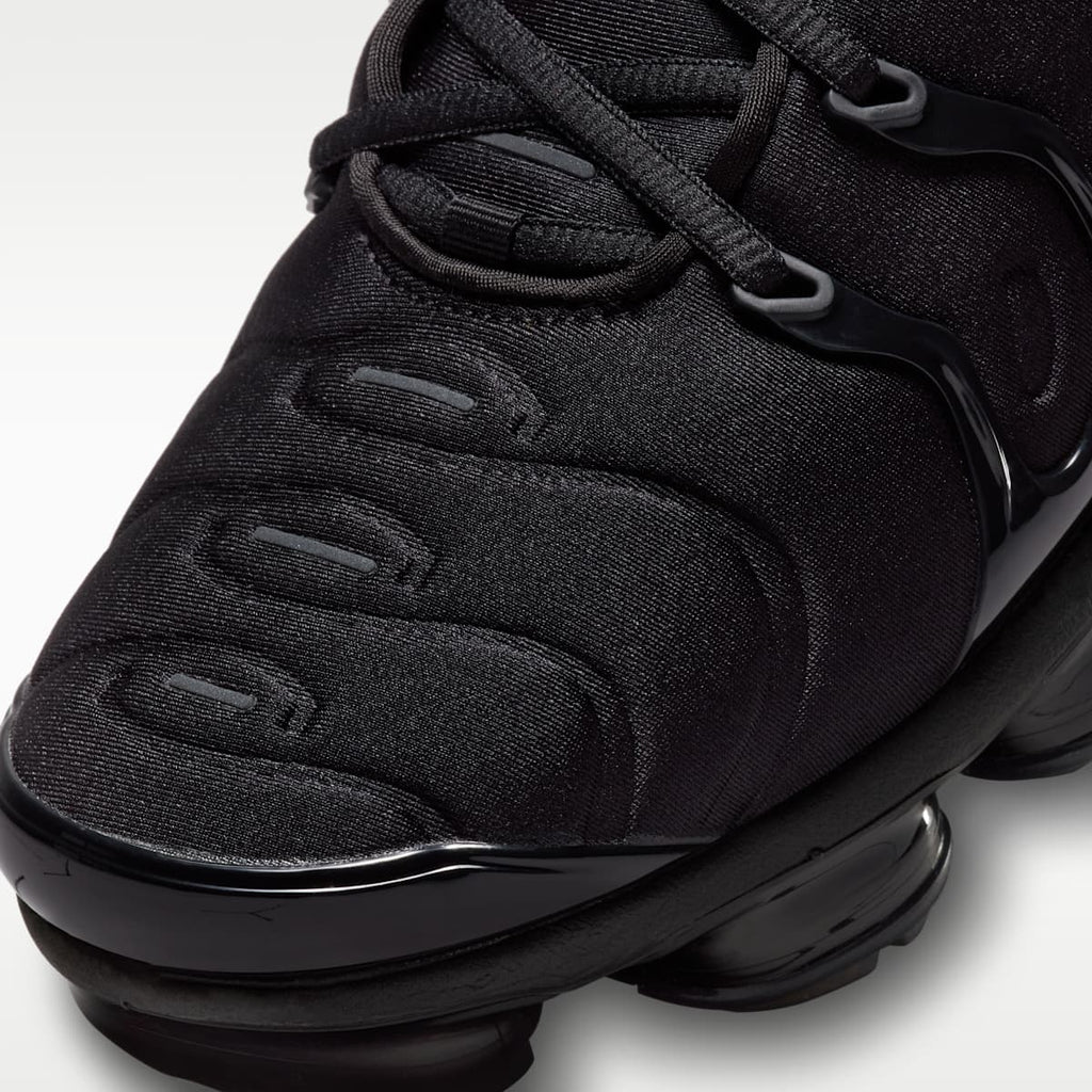 Nike Air VaporMax Plus Men's Shoes - Black/Black/Dark Grey - Image 7