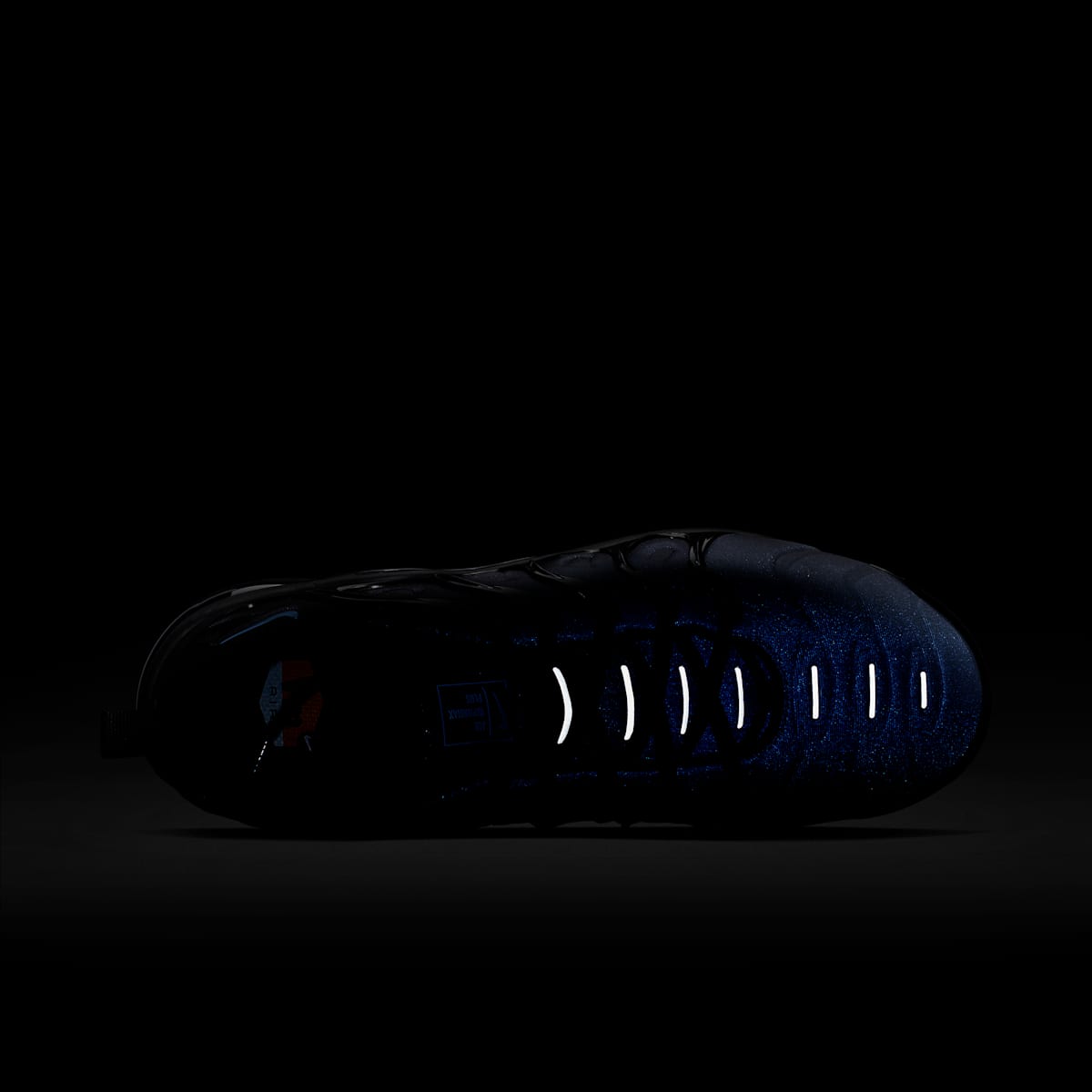 Nike Air VaporMax Plus Men's Shoes - Black/Aluminum - Image 7