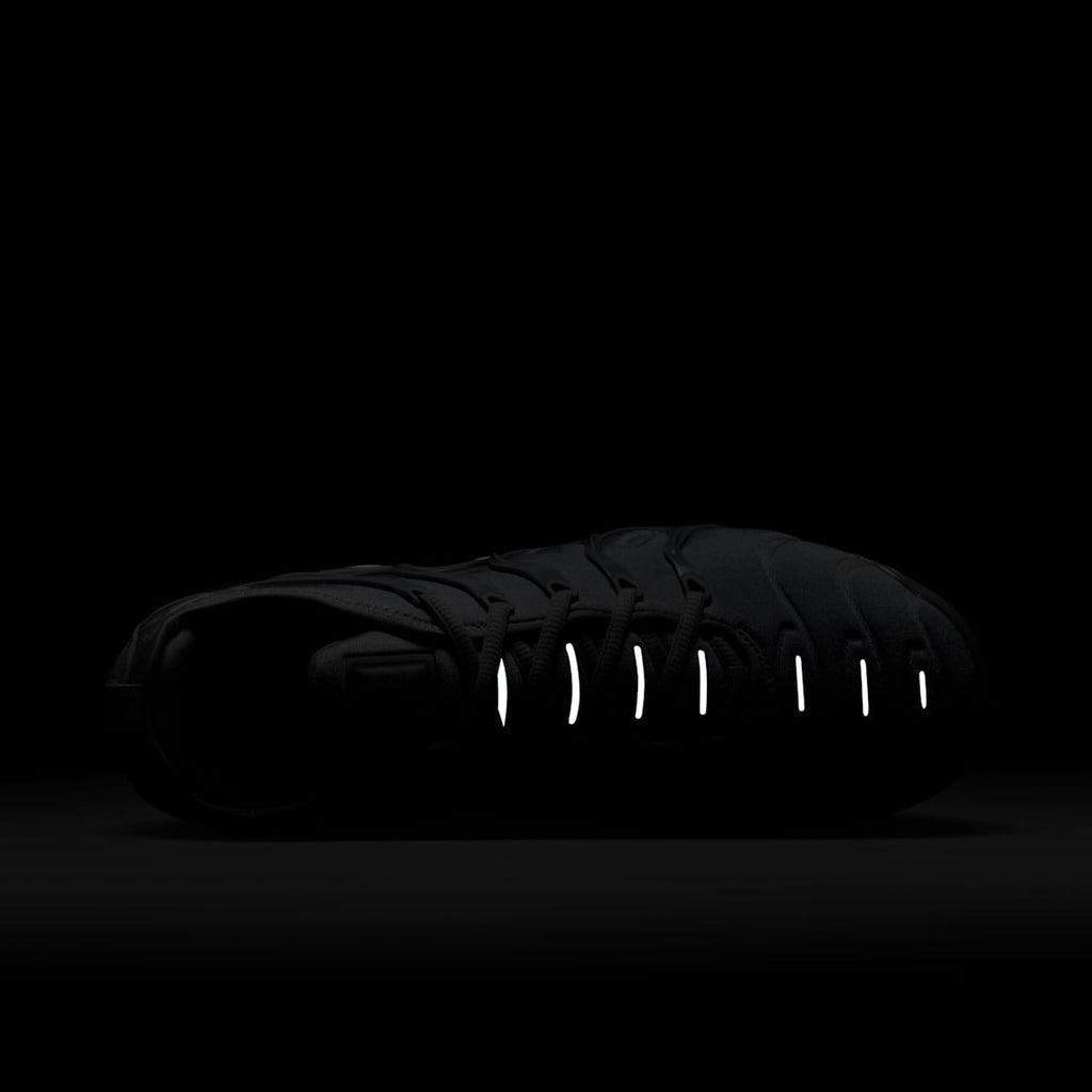 Nike Air VaporMax Plus Men's Shoes - Wolf Grey/Metallic Silver/Dark Grey - Image 9