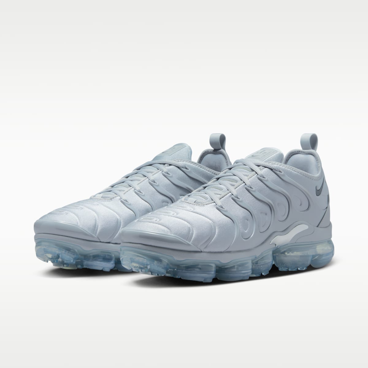 Nike Air VaporMax Plus Men's Shoes - Wolf Grey/Metallic Silver/Dark Grey - Image 5