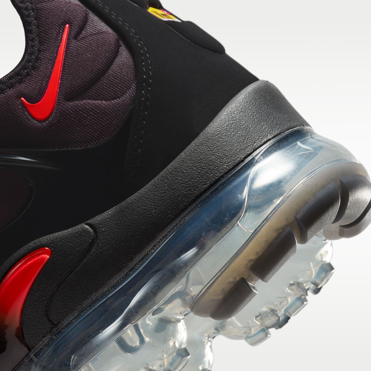 Nike Air VaporMax Plus Men's Shoes - Black/Anthracite/White/Bright Crimson - Image 8