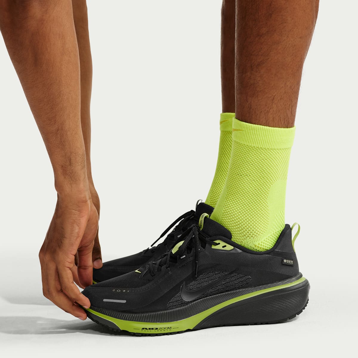Nike Pegasus 42 GORE-TEX Men's Waterproof Road Running Shoes - Black/Lemon Venom/Metallic Dark Grey - Image 11