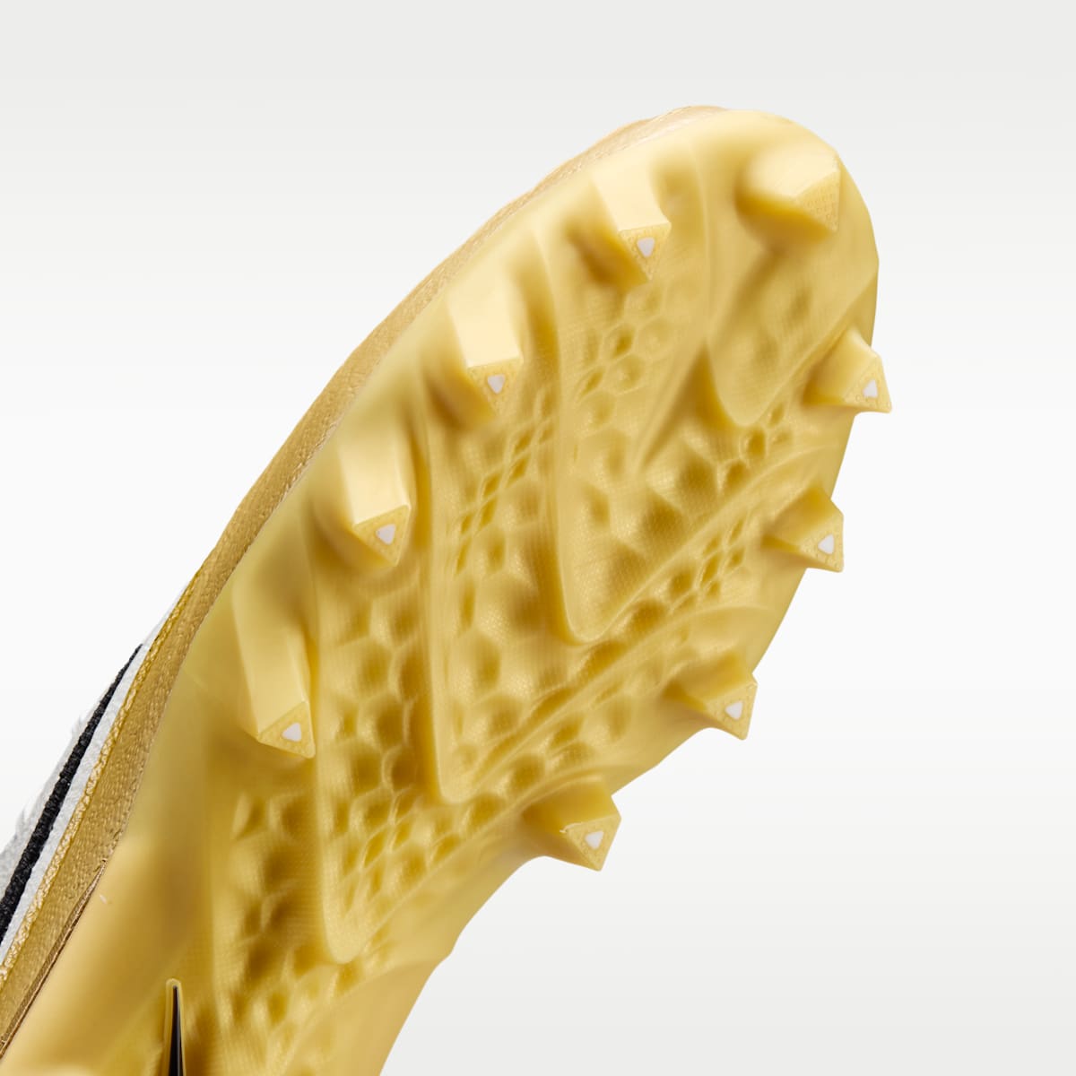 Nike Alpha Menace 5 Elite Men's Football Cleats - White/Metallic Gold/Black - Image 7