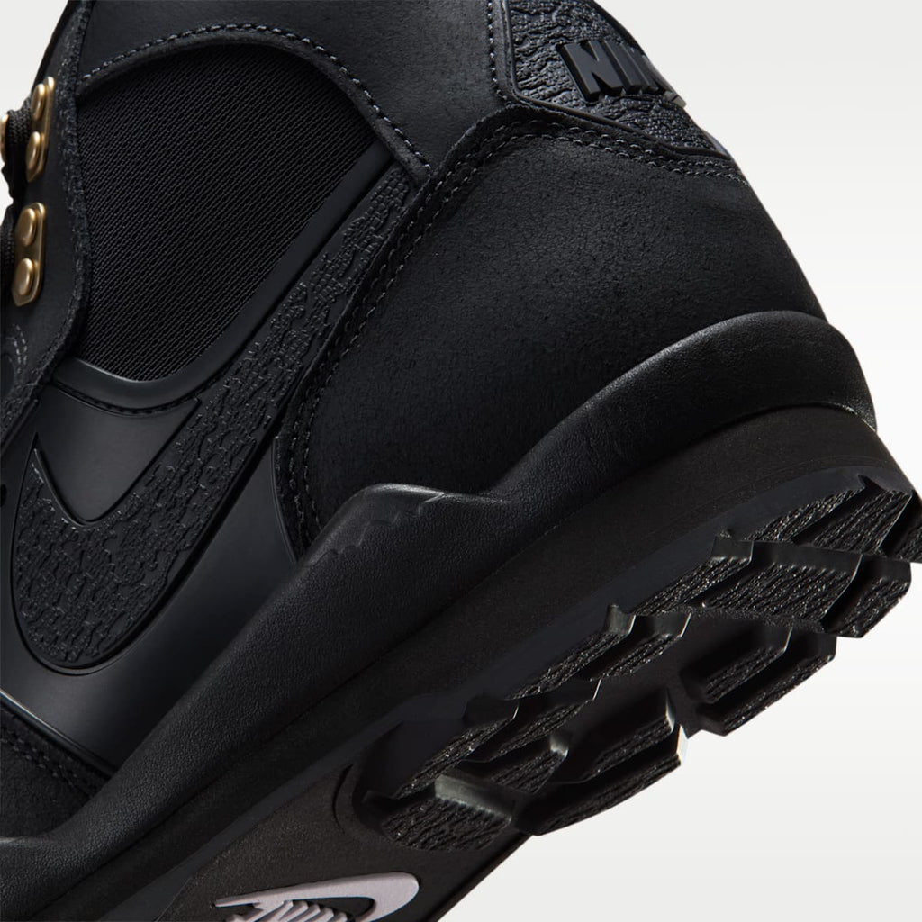 Nike Air Baltoro SP Men's Shoes - Black/Metallic Gold/White/Black - Image 8