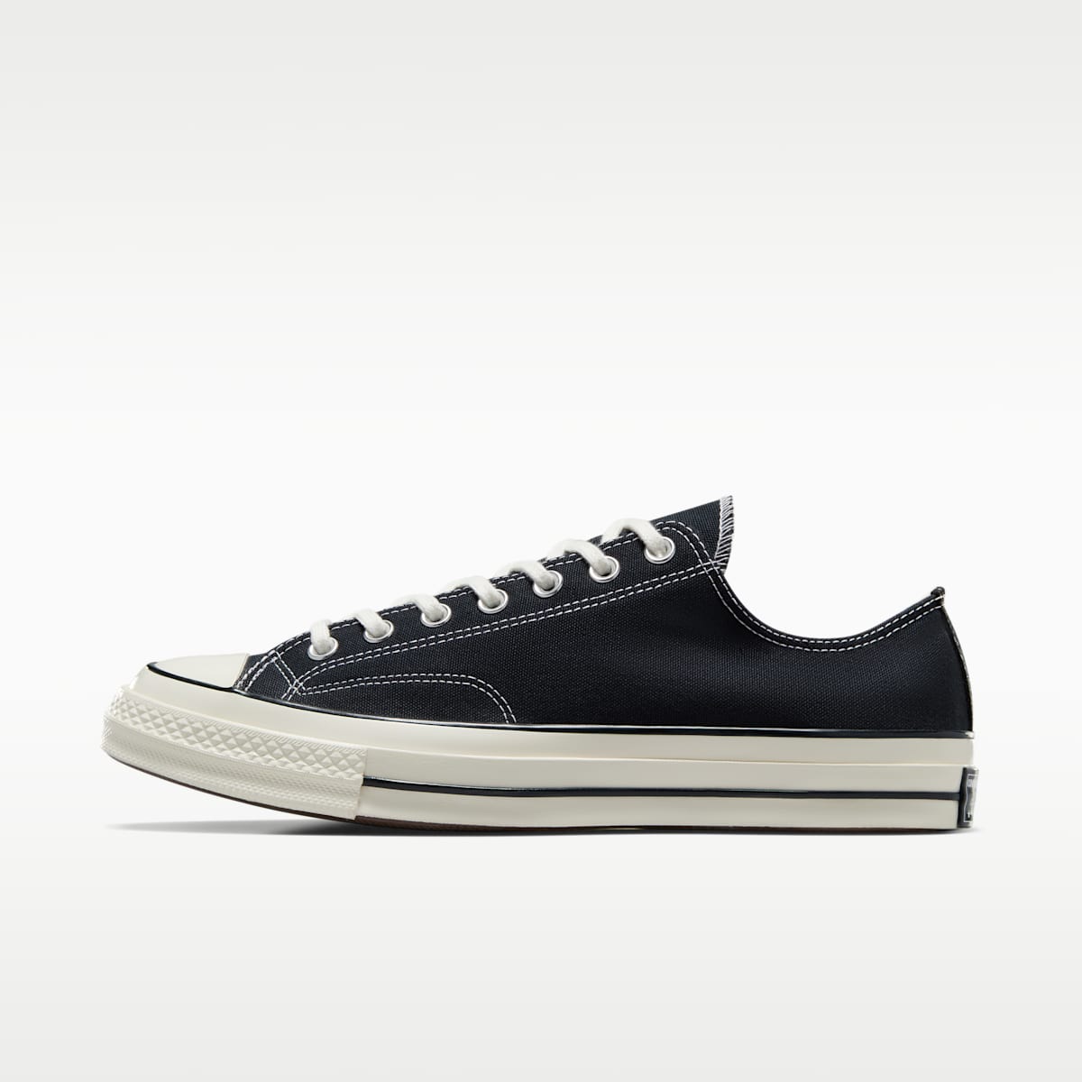 Converse Chuck 70 Low Top Unisex Shoe - Black - Image 1