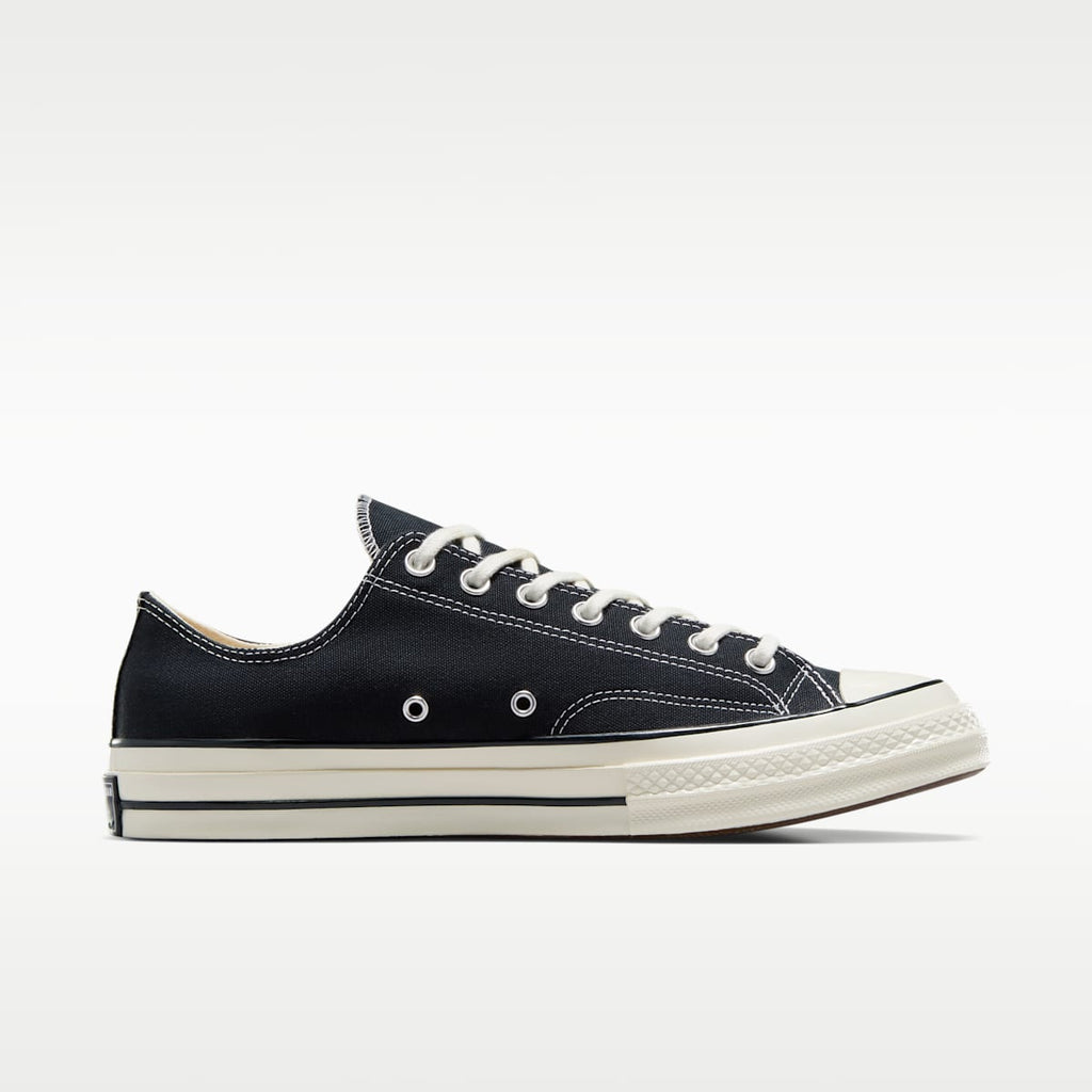 Converse Chuck 70 Low Top Unisex Shoe - Black - Image 3