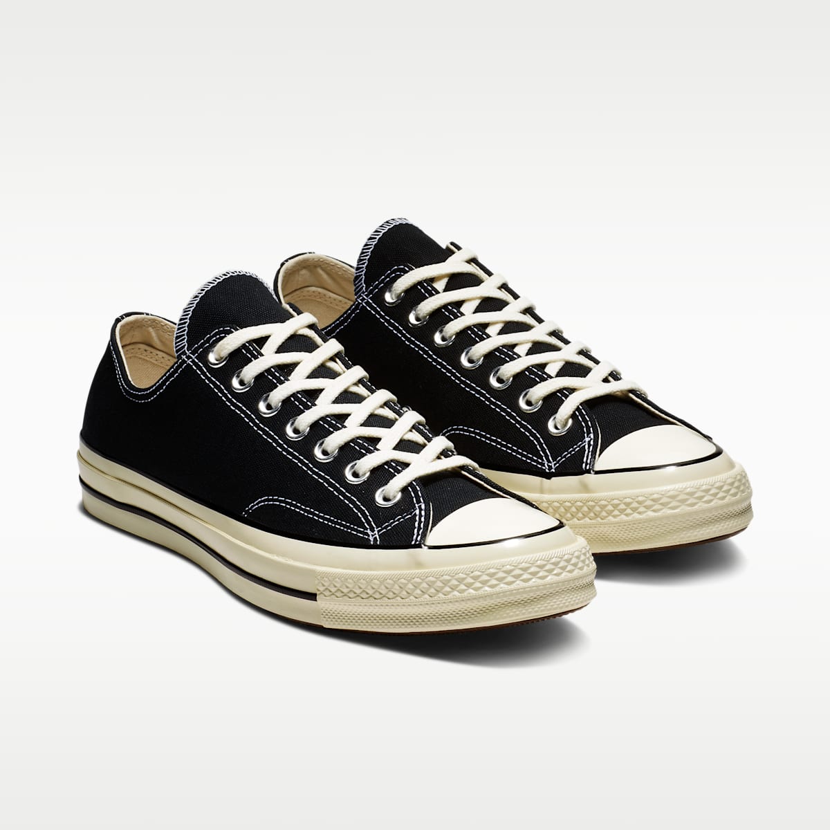 Converse Chuck 70 Low Top Unisex Shoe - Black - Image 5