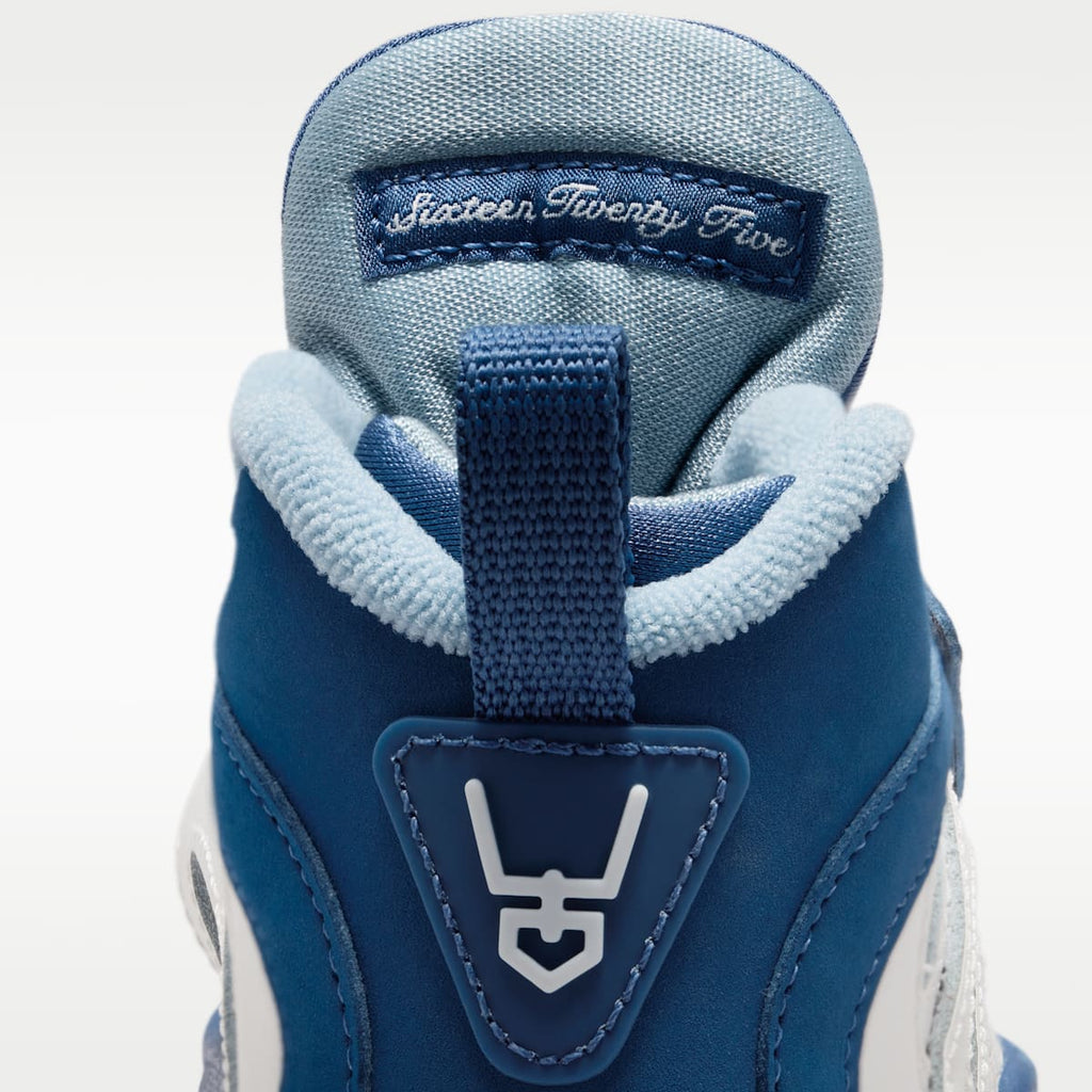 Nike Diamond Turf II Little Kids' Shoes - Sail/Blue Grey/Metallic Gold/Mystic Navy - Image 9