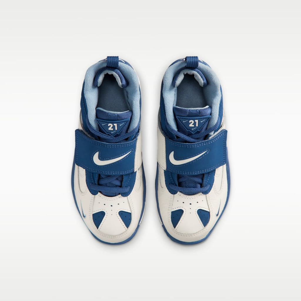 Nike Diamond Turf II Little Kids' Shoes - Sail/Blue Grey/Metallic Gold/Mystic Navy - Image 4